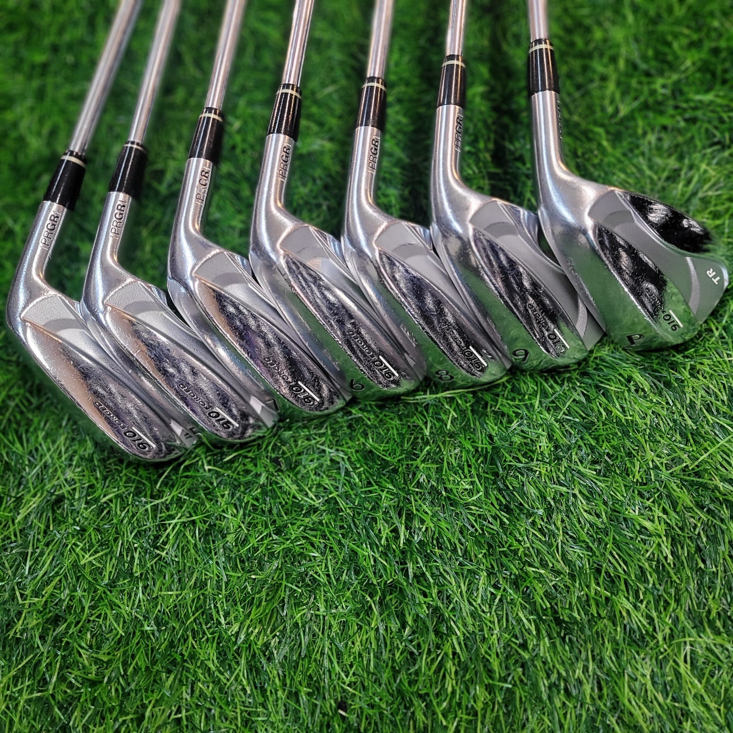 PRGR Iron Set / 910 Forged / 7pcs / R