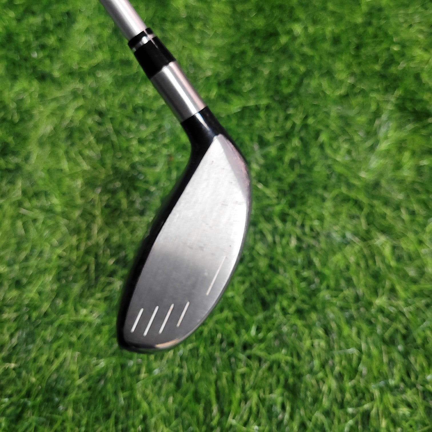 Honma Hybrid / Be ZEAL 525 / 22° / R