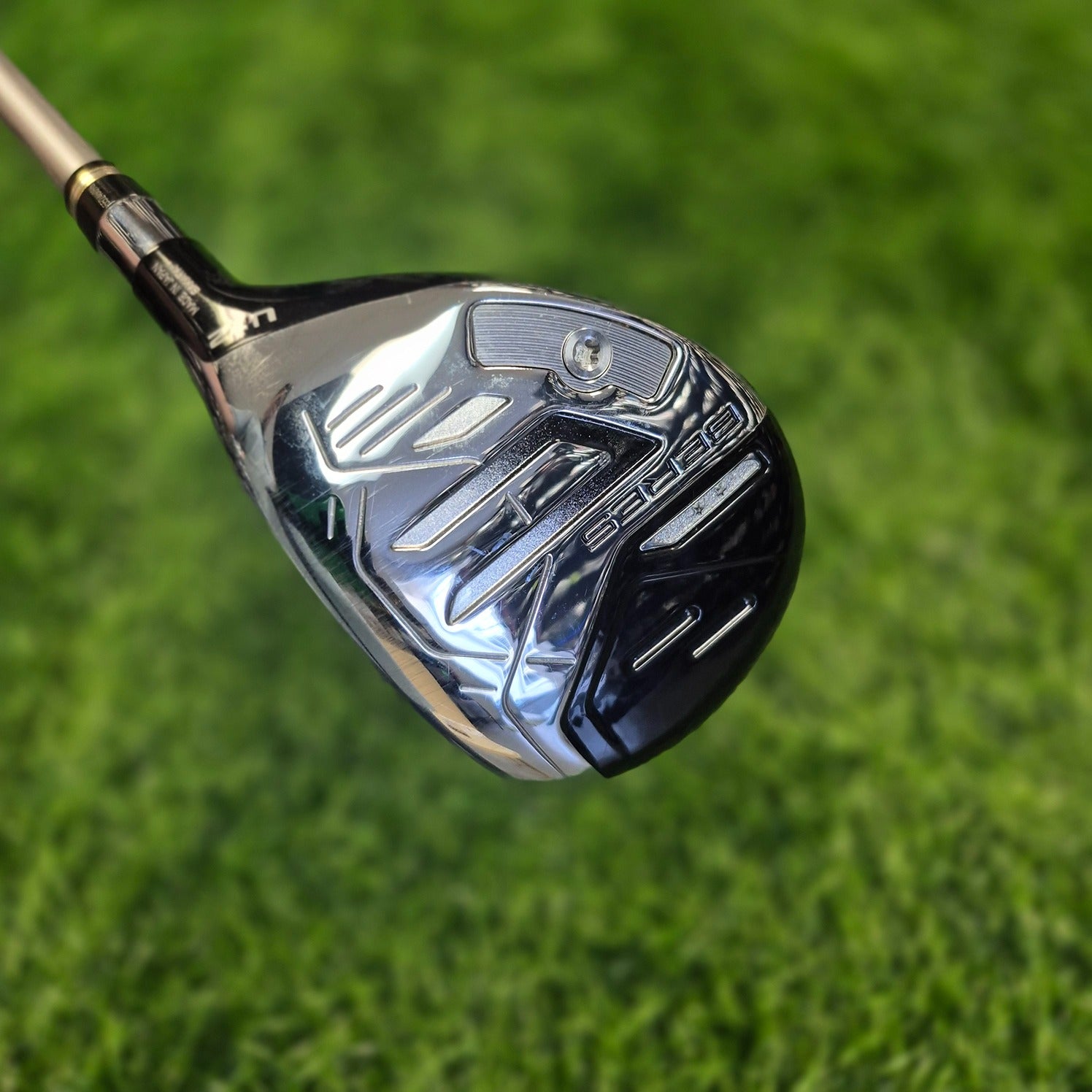 HONMA Hybrid / BERES 09 / 5H (22.0) / R (Like New)