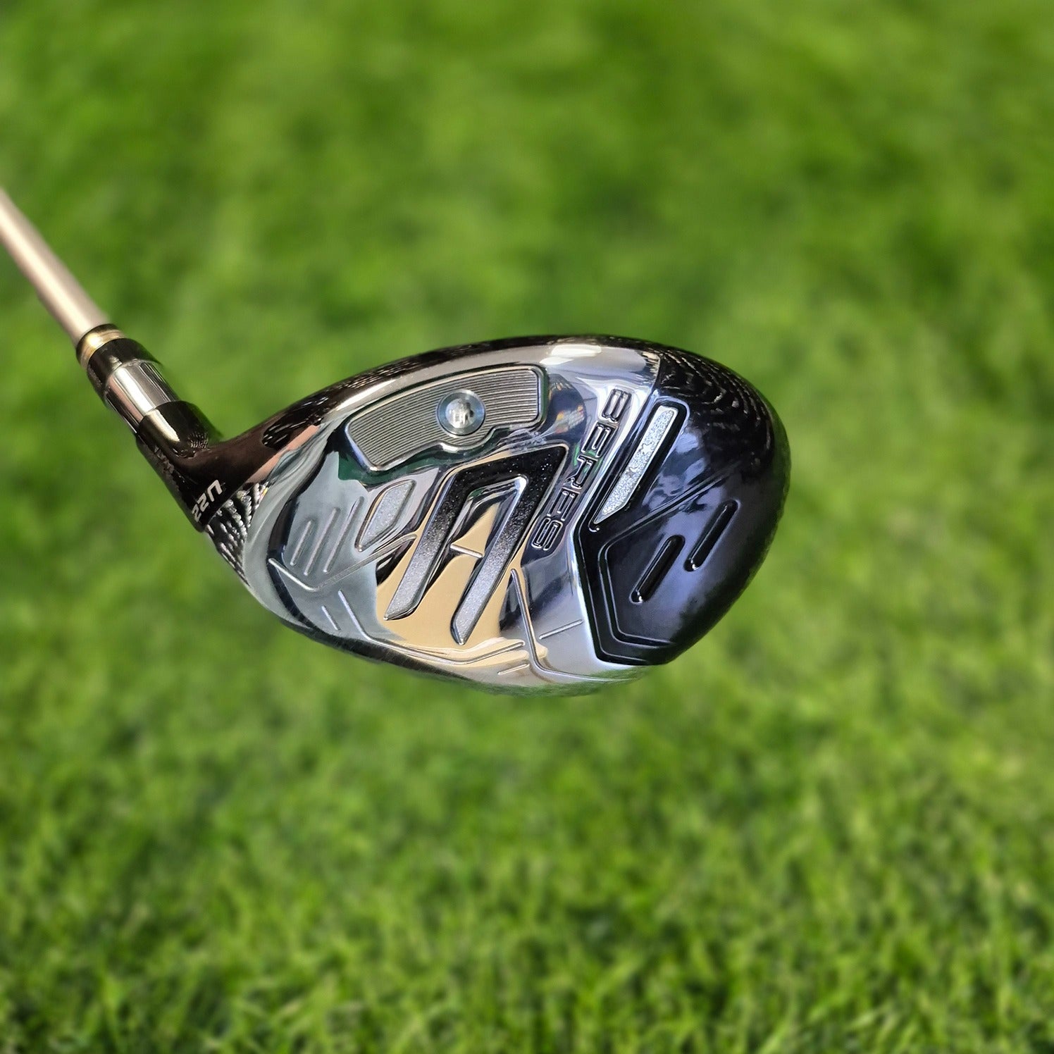 HONMA Hybrid / BERES 09 / 5H (22.0) / R (Like New)