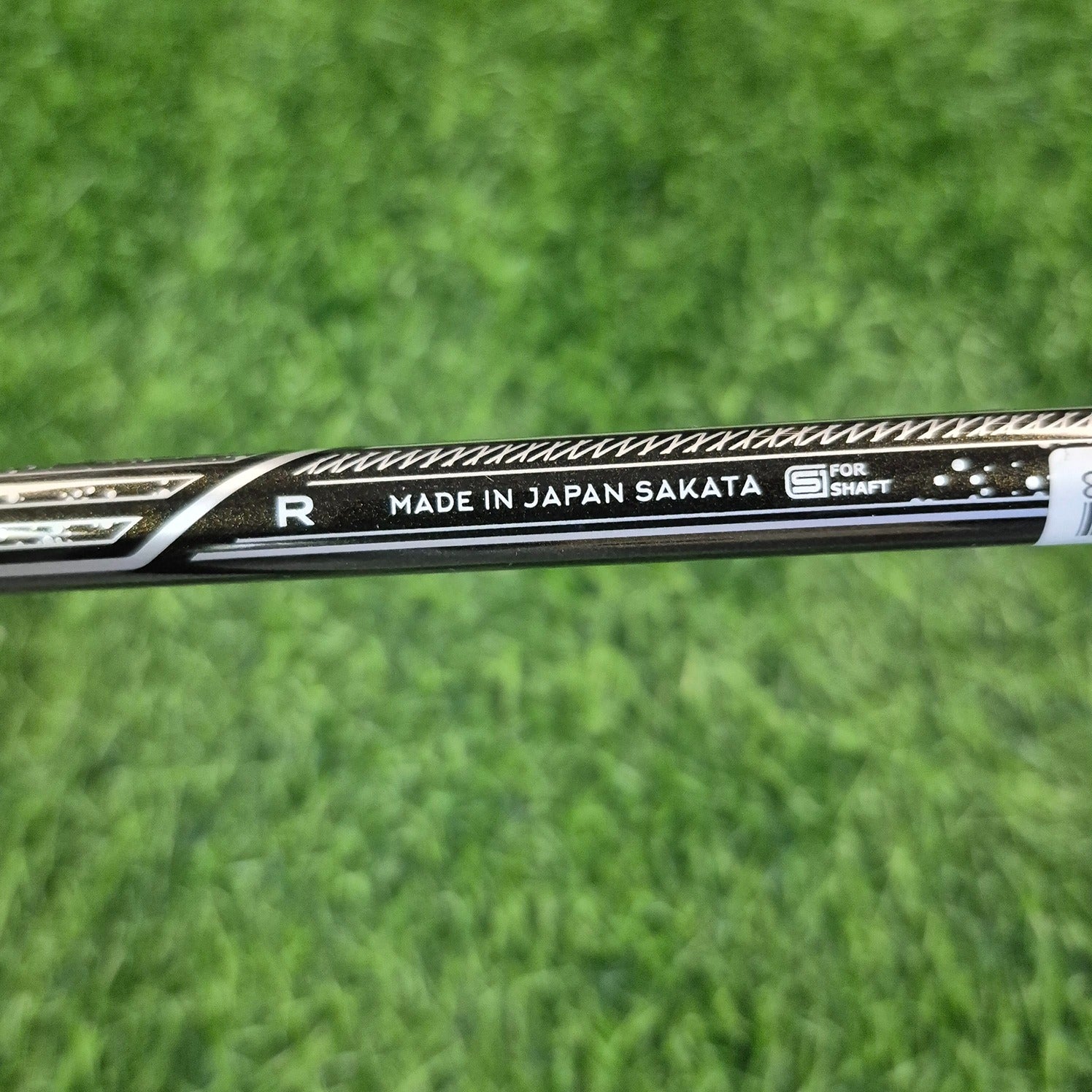 HONMA Hybrid / BERES 09 / 5H (22.0) / R (Like New)