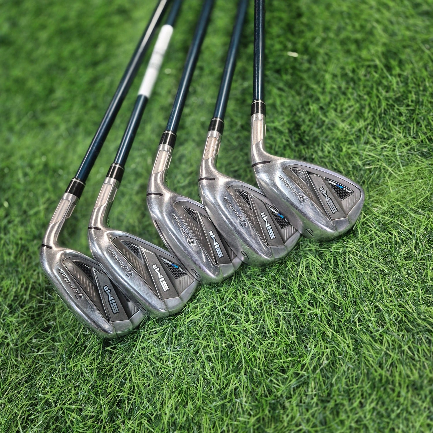 TaylorMade Iron Set / SIM2 Max / 5pcs / R