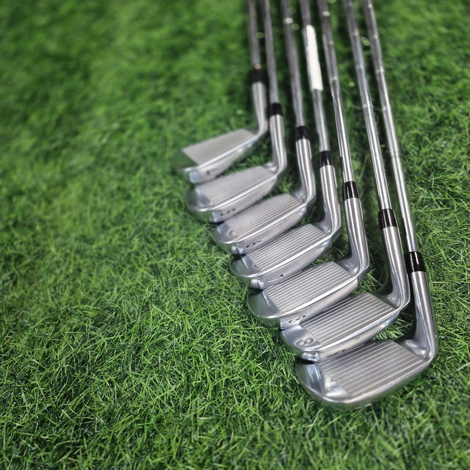 SRIXON Iron Set / I-701 AD / 7pcs / S