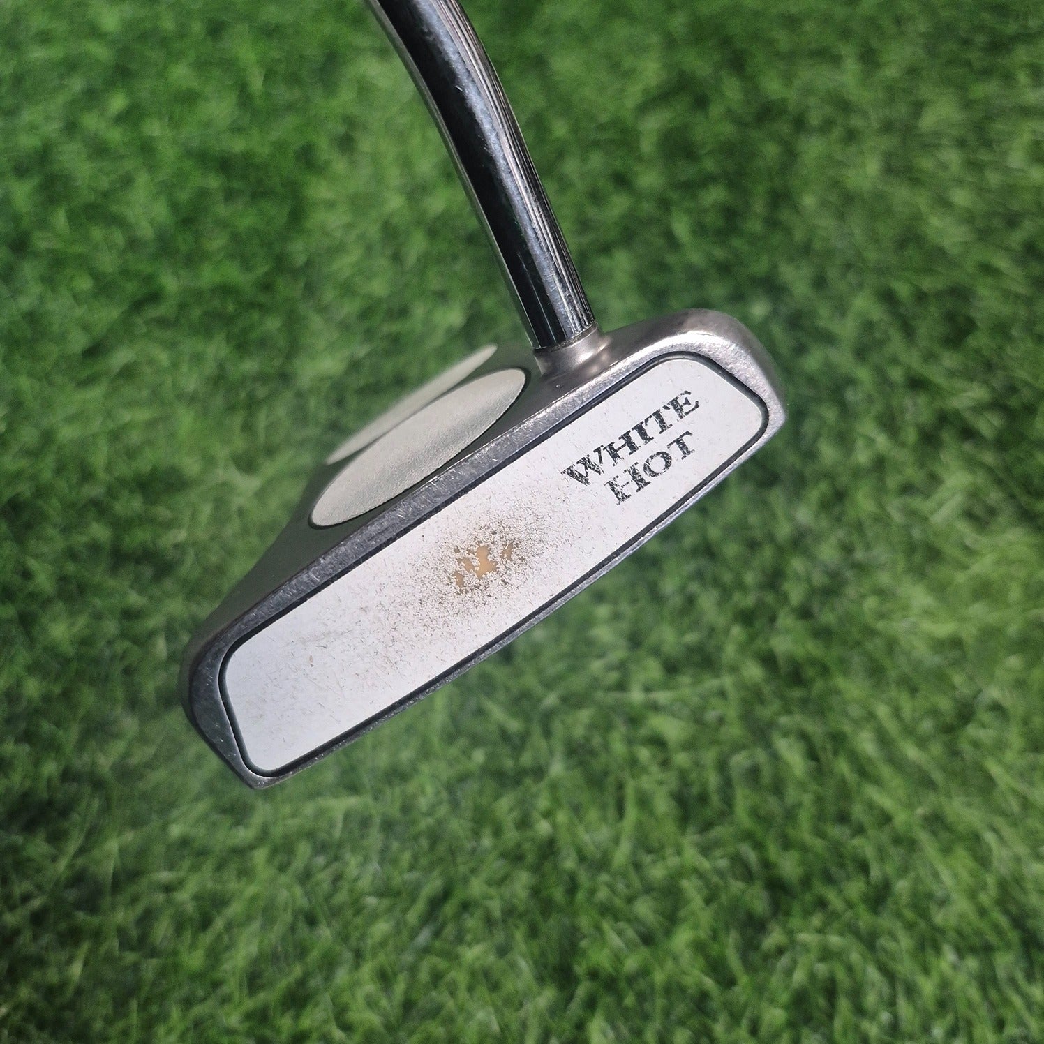Odyssey Putter / White Hot 2 Ball / 34"