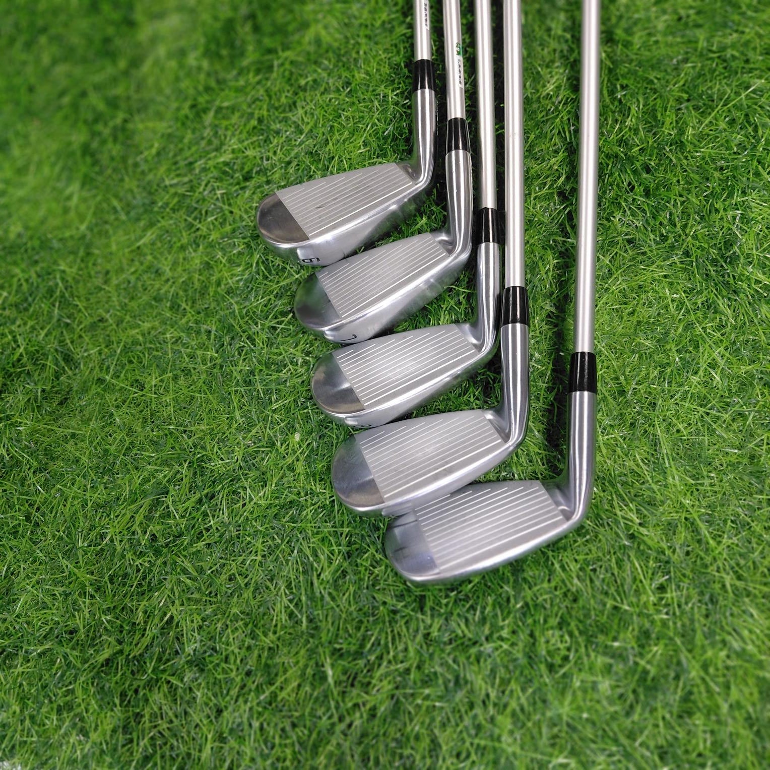 Bridgestone Iron Set / JGR HYBRID FORGED / 5pcs / R