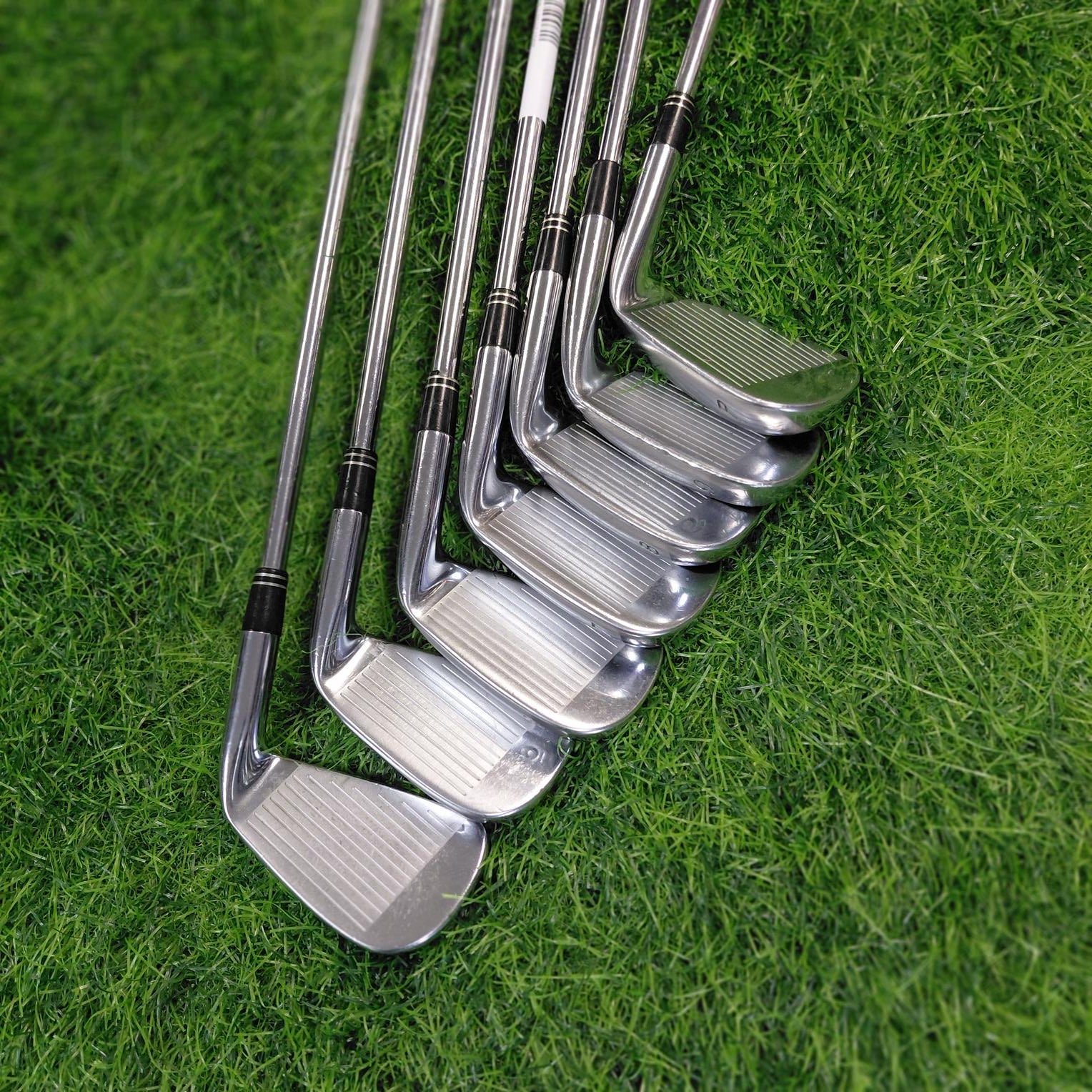 TaylorMade Iron Set / R9 / 8pcs / Lefty / S