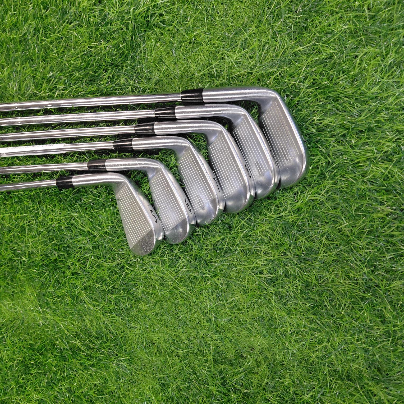 Titleist Iron Set / CB 712 / 6pcs / S