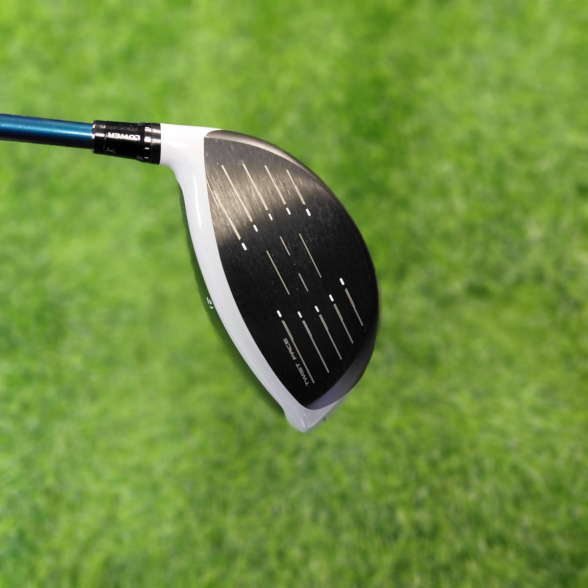 TaylorMade Driver / SIM2 / 10.5° / R