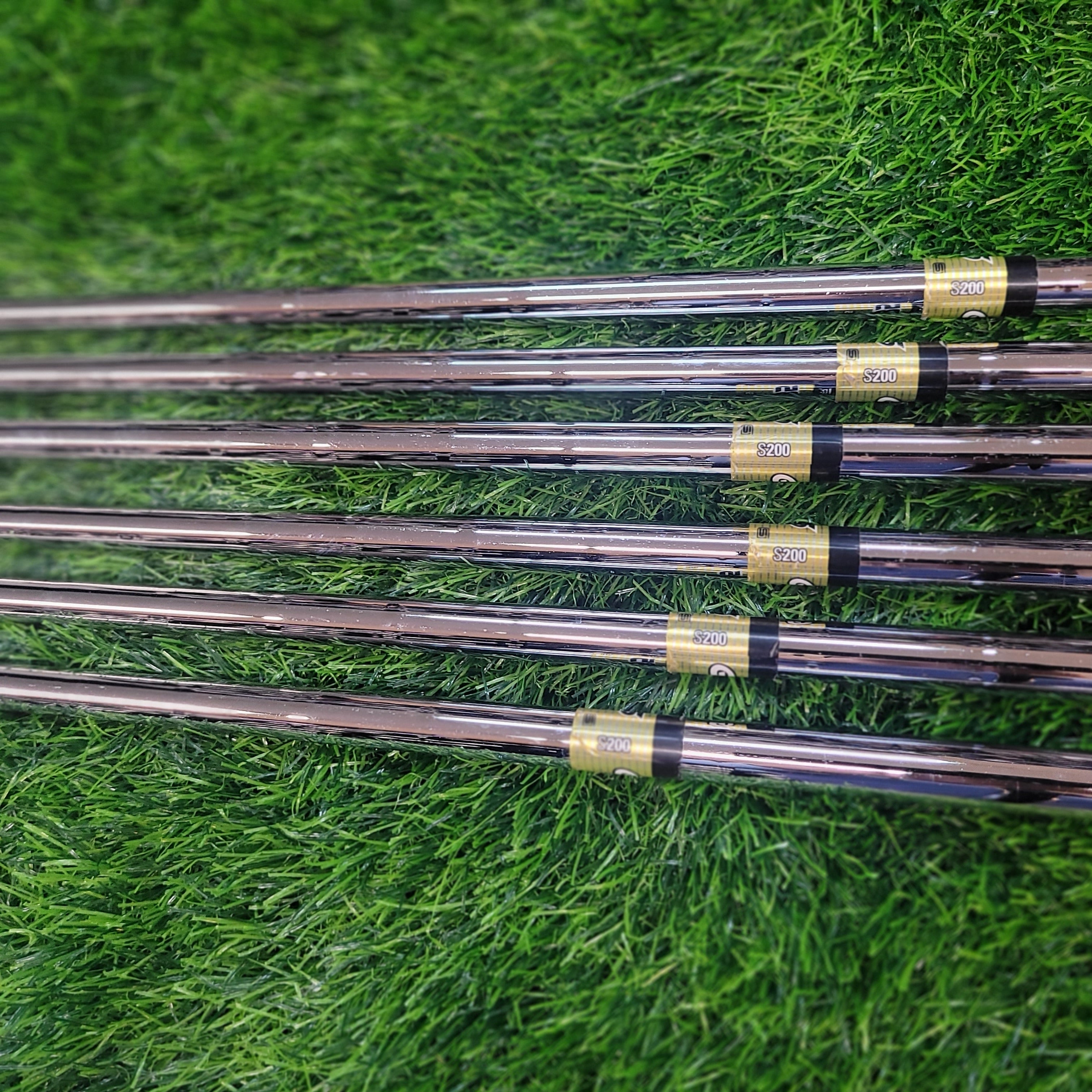 Bridgestone Iron Set / Tourstage ViQ / 6S / S200
