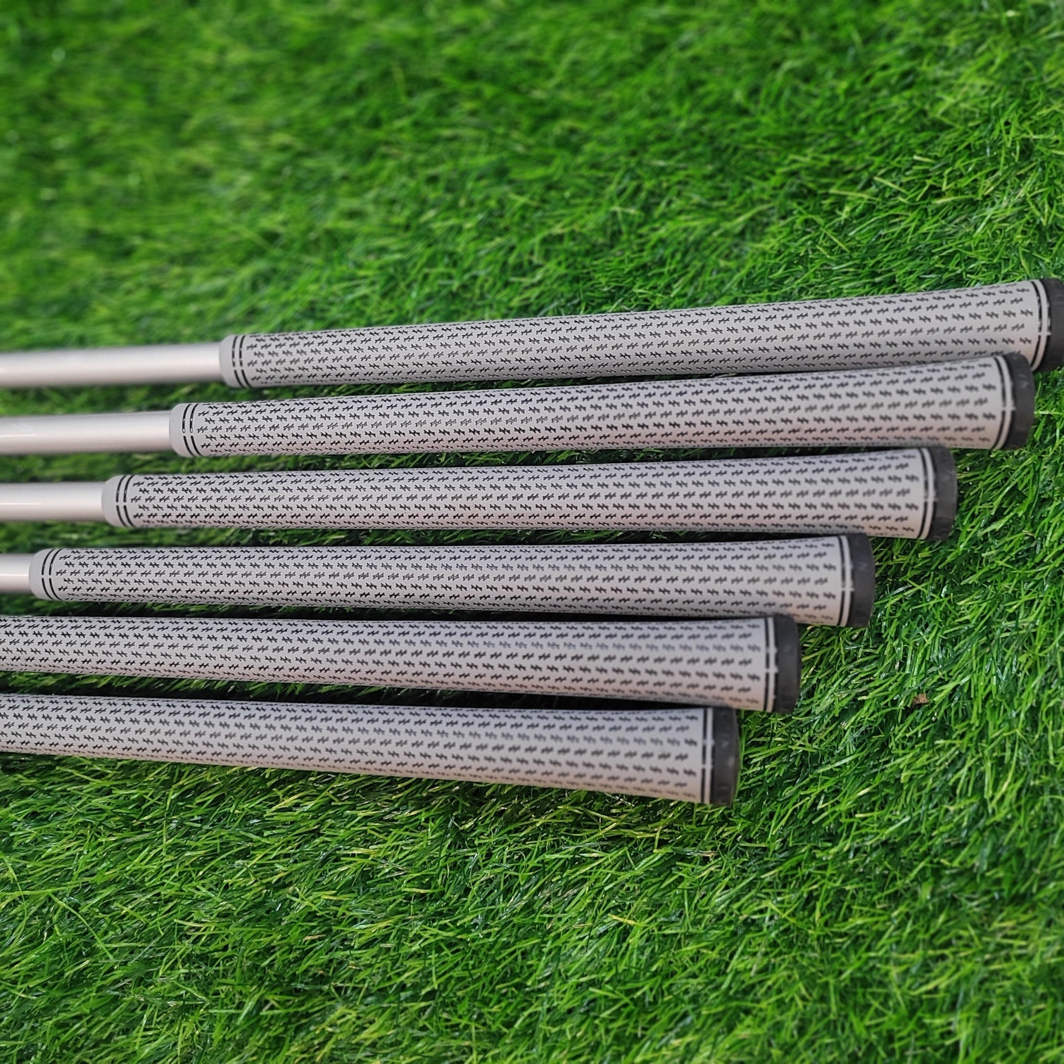 Cleveland Iron Set / UHX / 6pcs / Women