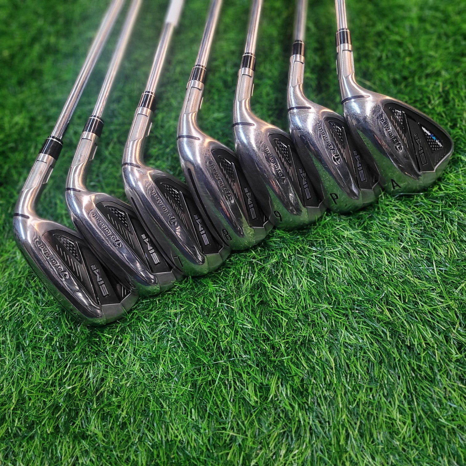 Taylormade Iron Set / SIM2 MAX / 7pcs / R