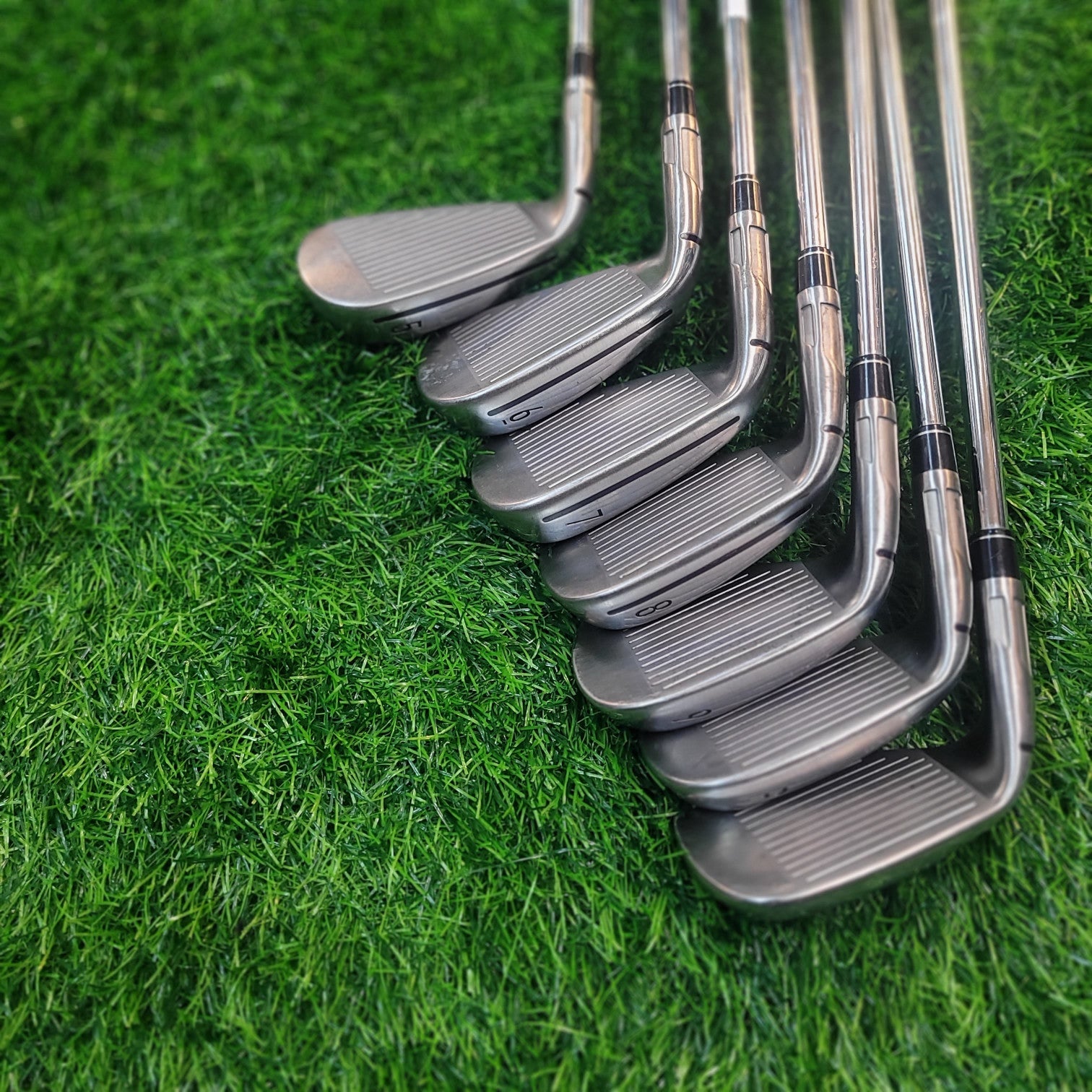 Taylormade Iron Set / SIM2 MAX / 7pcs / R
