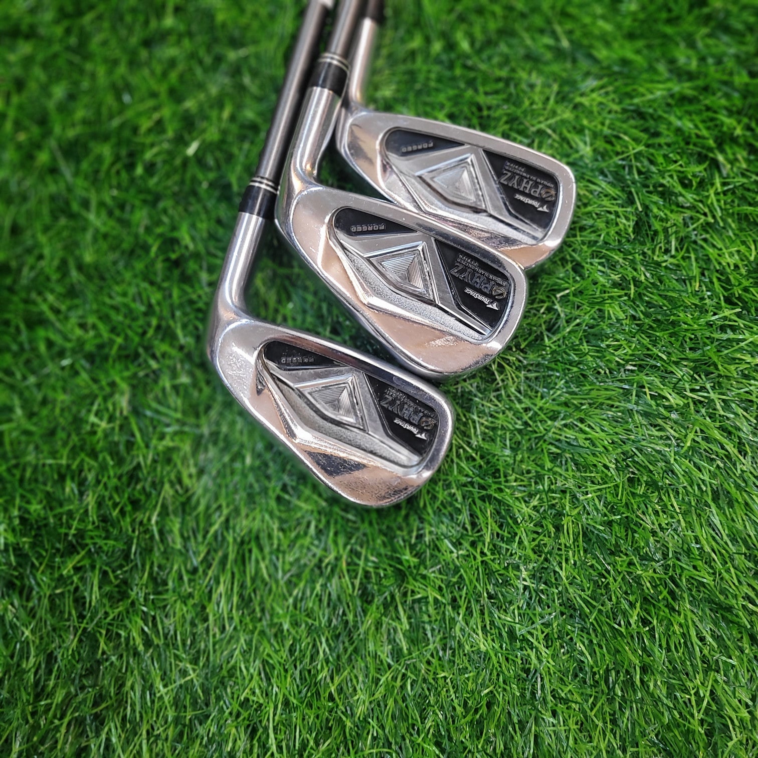Bridgestone Iron Set / PHYZ-forged / 6pcs / R