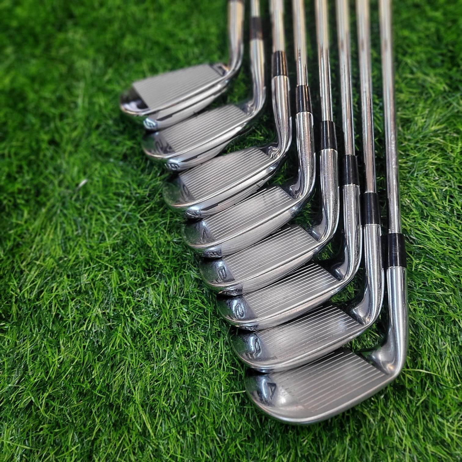TaylorMade Iron Set / SLDR USA / 8pcs / S