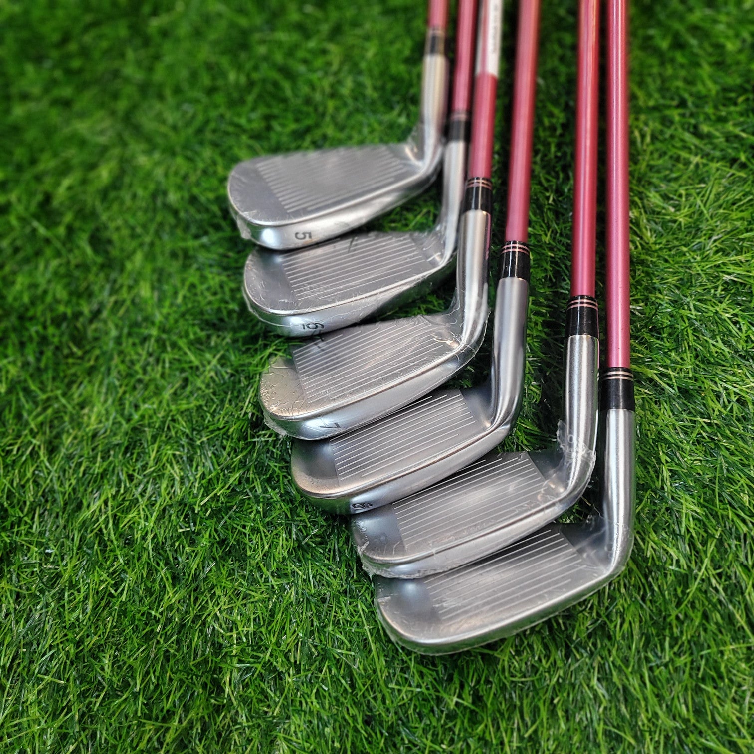 TaylorMade Iron Set / R9 MAX / 6 pcs / Women