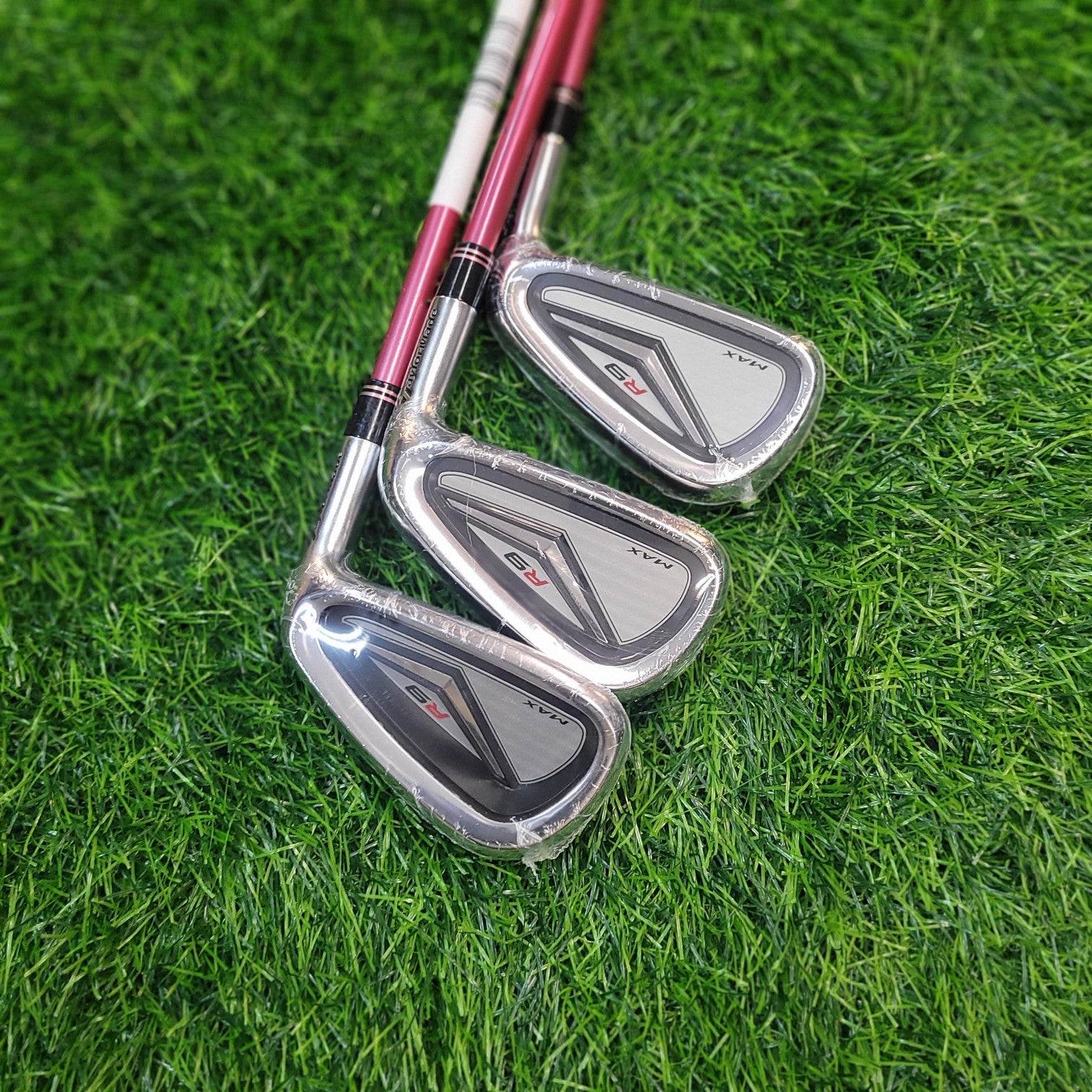 TaylorMade Iron Set / R9 MAX / 6 pcs / Women