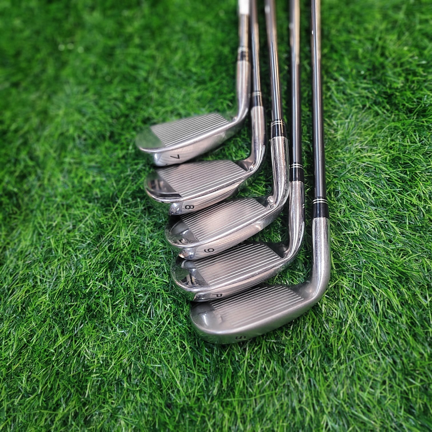 その他 Tayler Made BURNER PLUS Product Display TaylorMade Burner Plus Iron Set at
