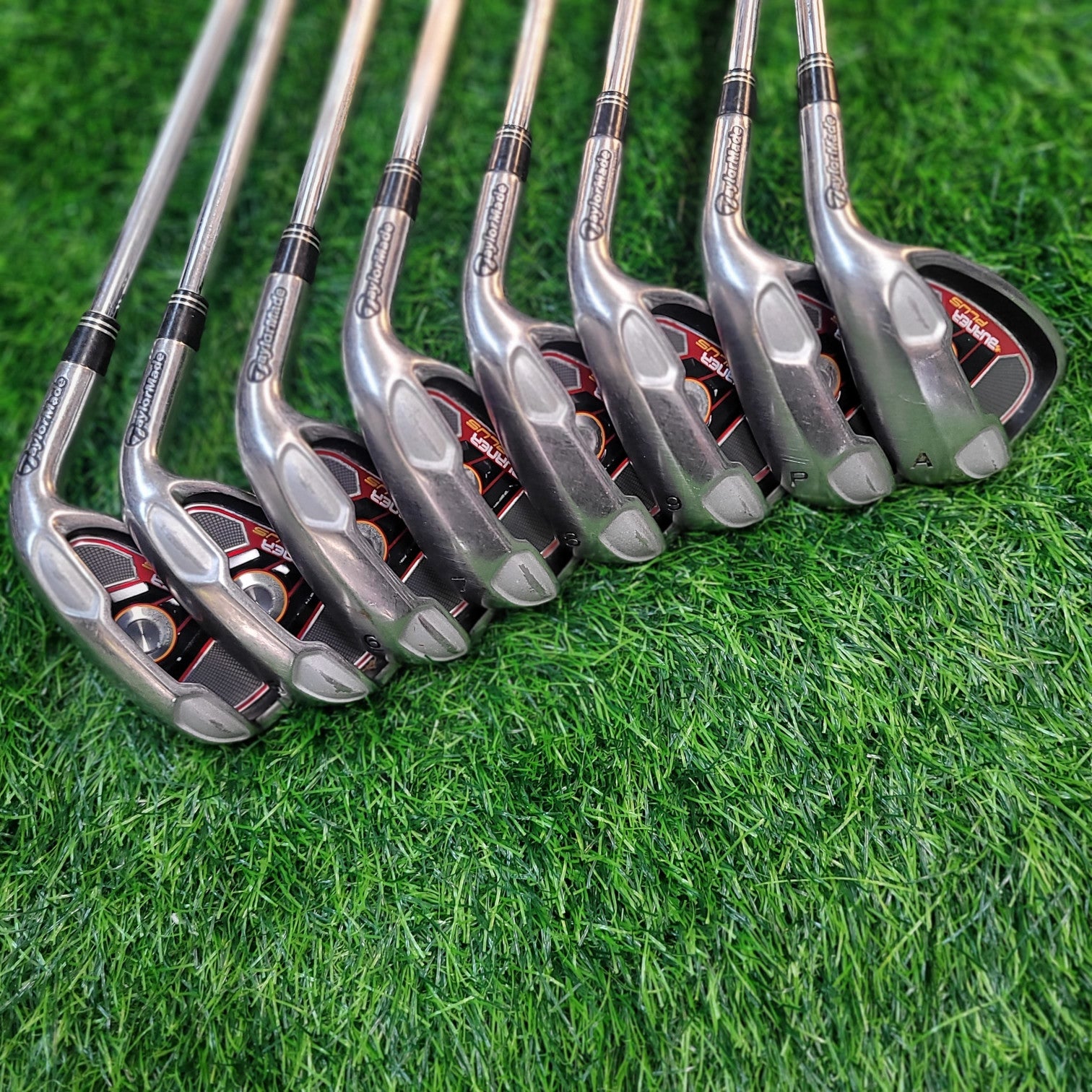 ブランド通販サイト TaylorMade Iron Set / BURNER PLUS / 8pcs / R その他