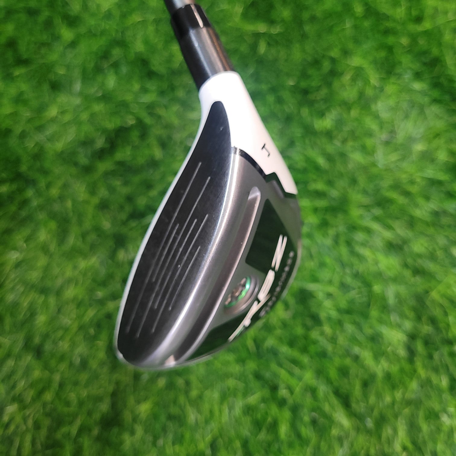 TaylorMade Hybrid / RBZ / 4H / USA / 22.0° / R