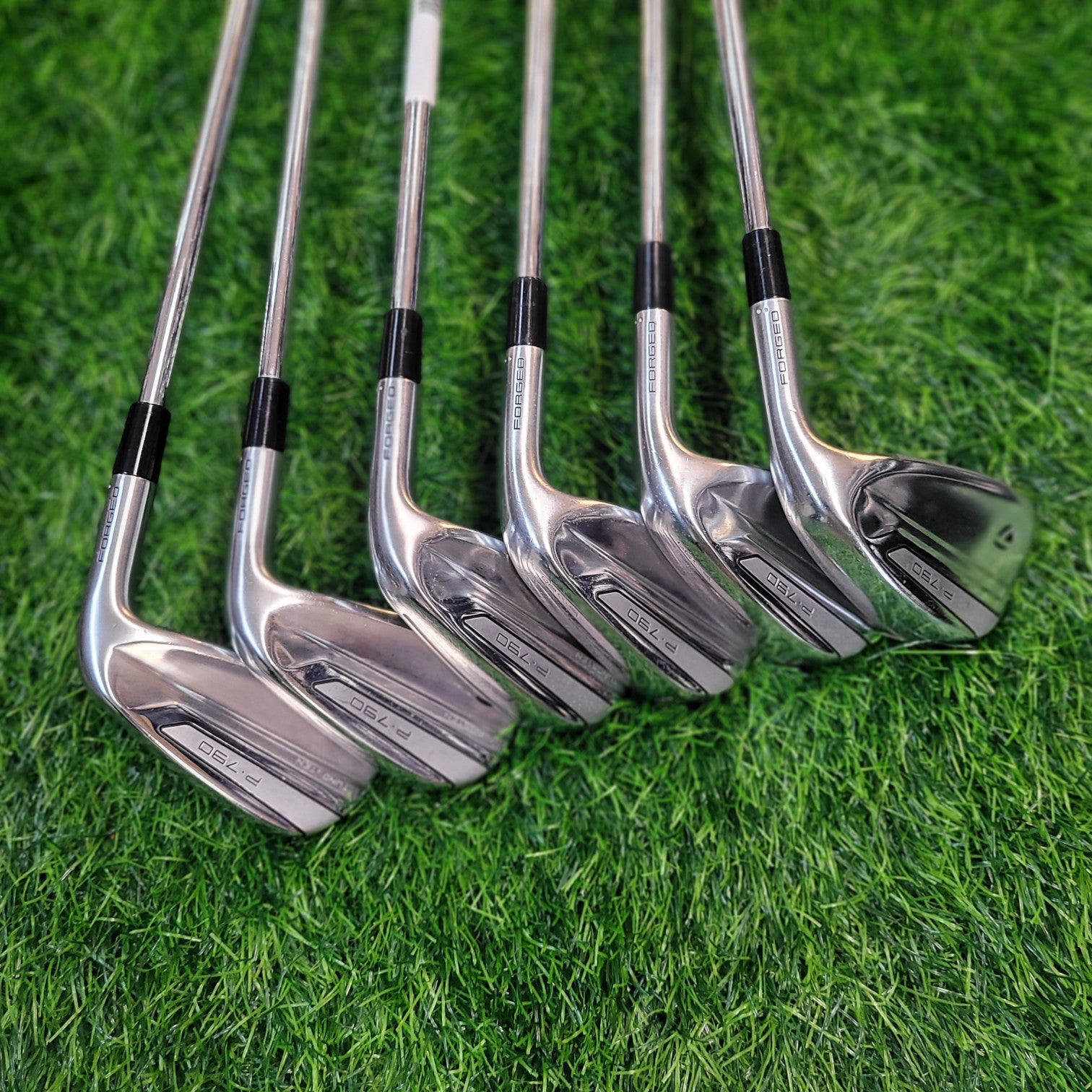 TaylorMade Iron Set / P790 (2019) / 6pcs / S