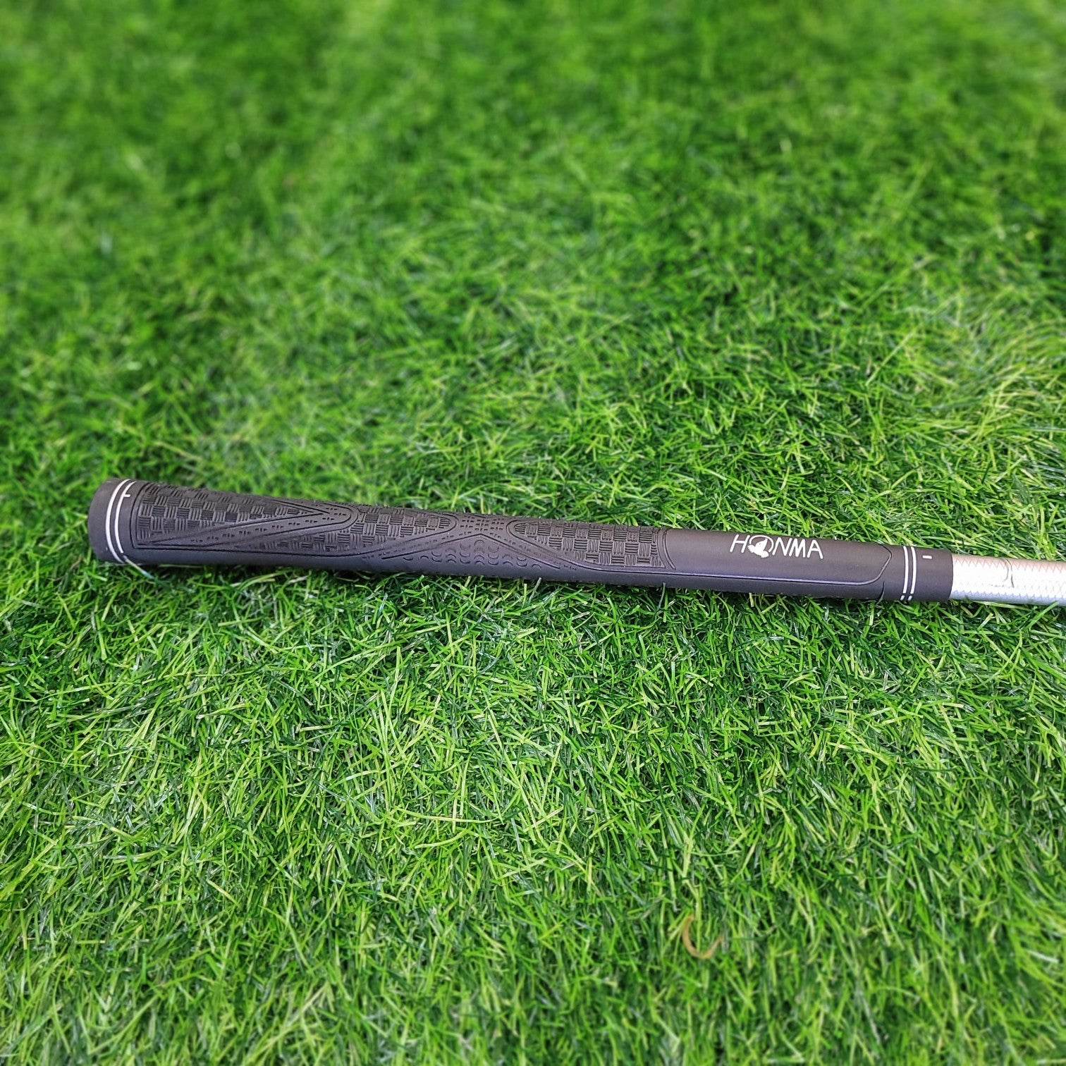 HONMA Hybrid / TW XP-1 / 22.0° / R