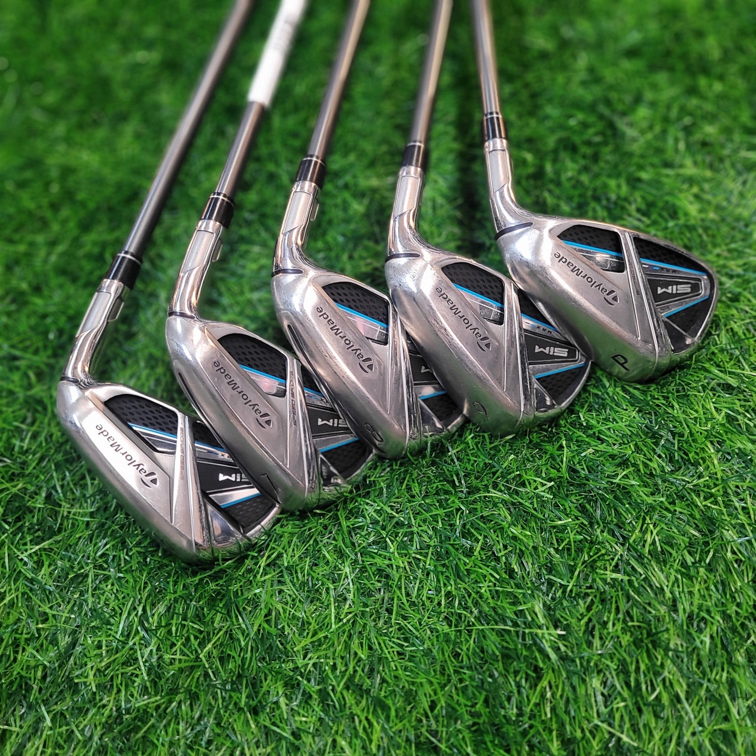 TaylorMade Iron Set / SIM MAX / 5 pcs / R