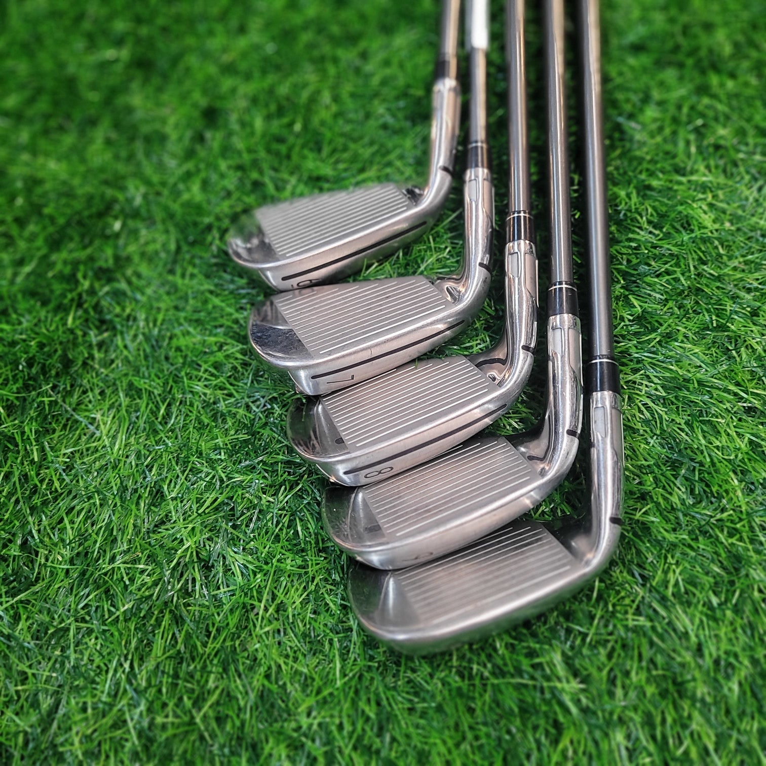 TaylorMade Iron Set / SIM MAX / 5 pcs / R