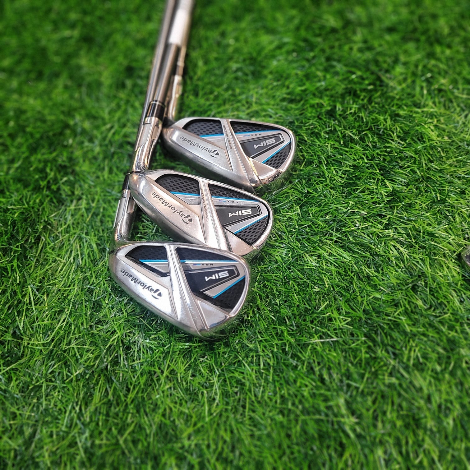 TaylorMade Iron Set / SIM MAX / 5 pcs / R