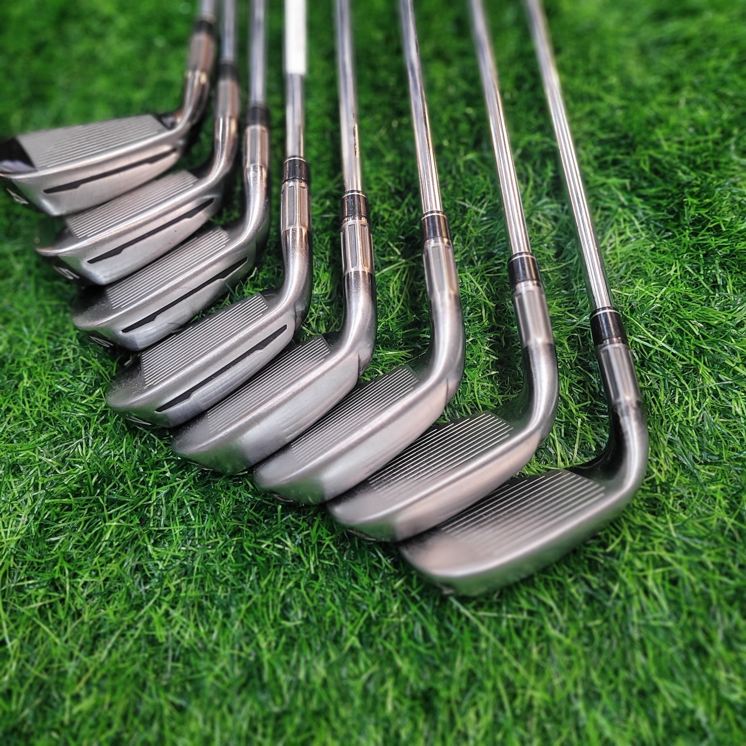 TaylorMade Iron Set / M2 / 8pcs / R