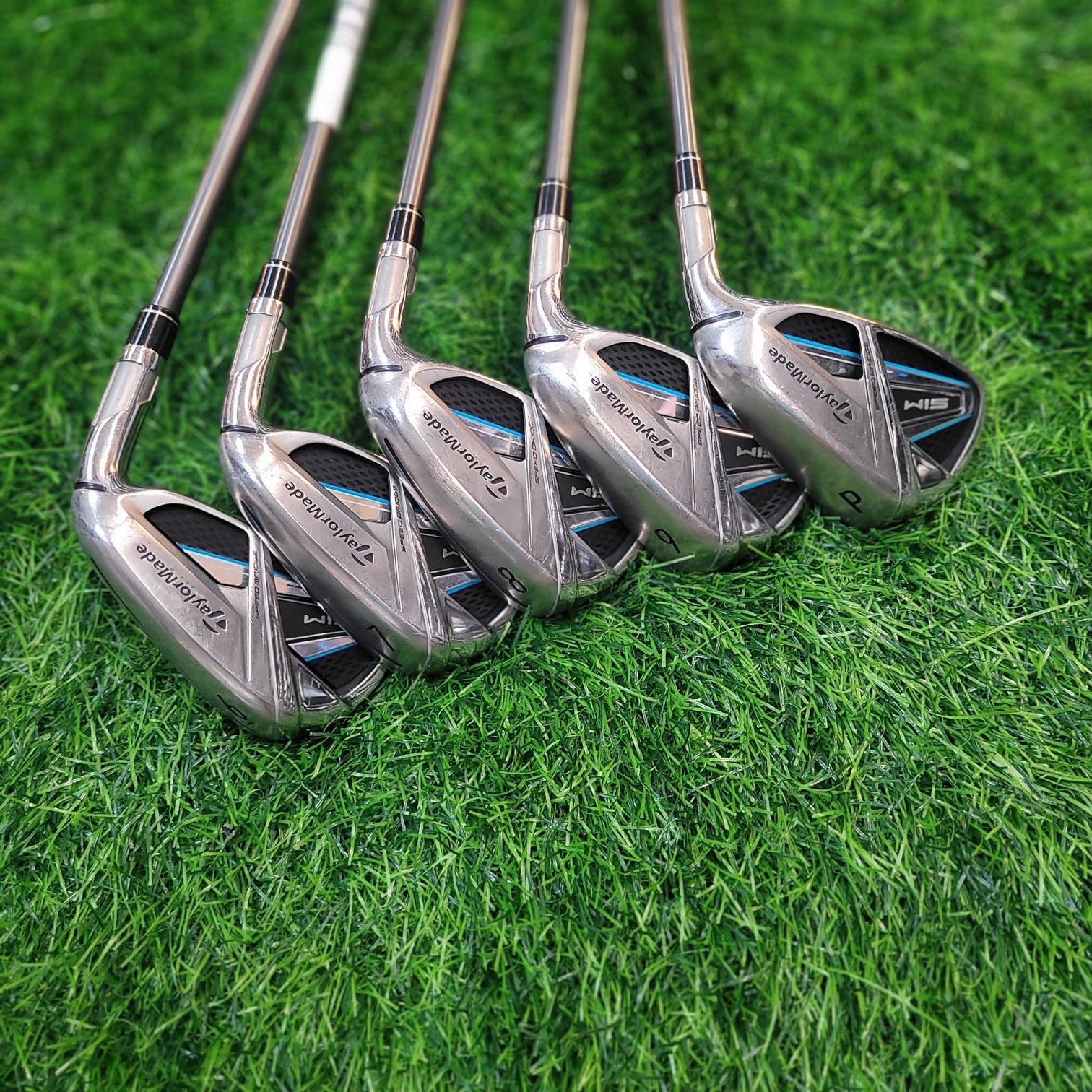 TaylorMade Iron Set / SIM Max / 5pcs / R