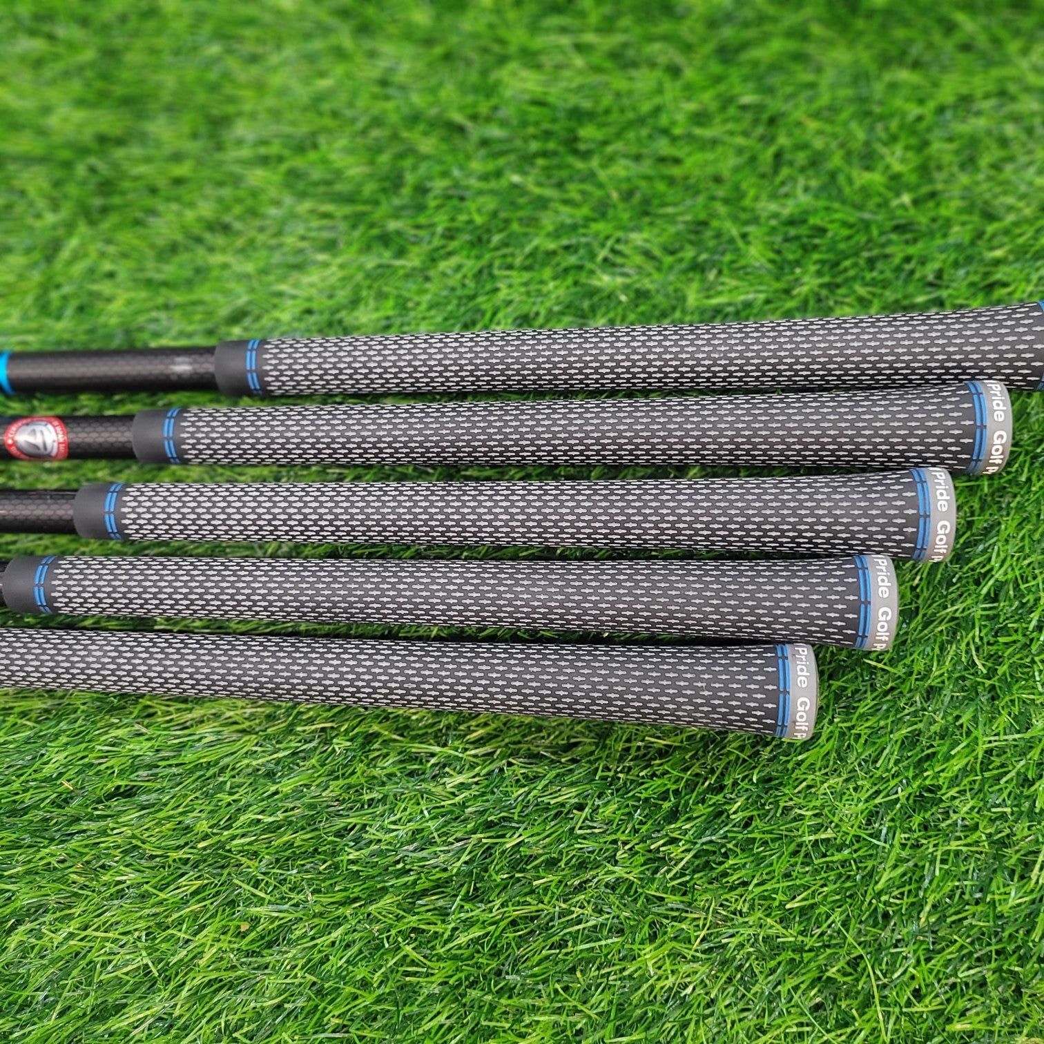 TaylorMade Iron Set / SIM Max / 5pcs / R