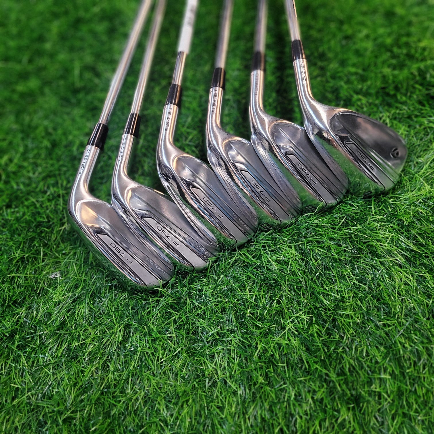 TaylorMade Iron Set / P790 (2019) / 6pcs / S