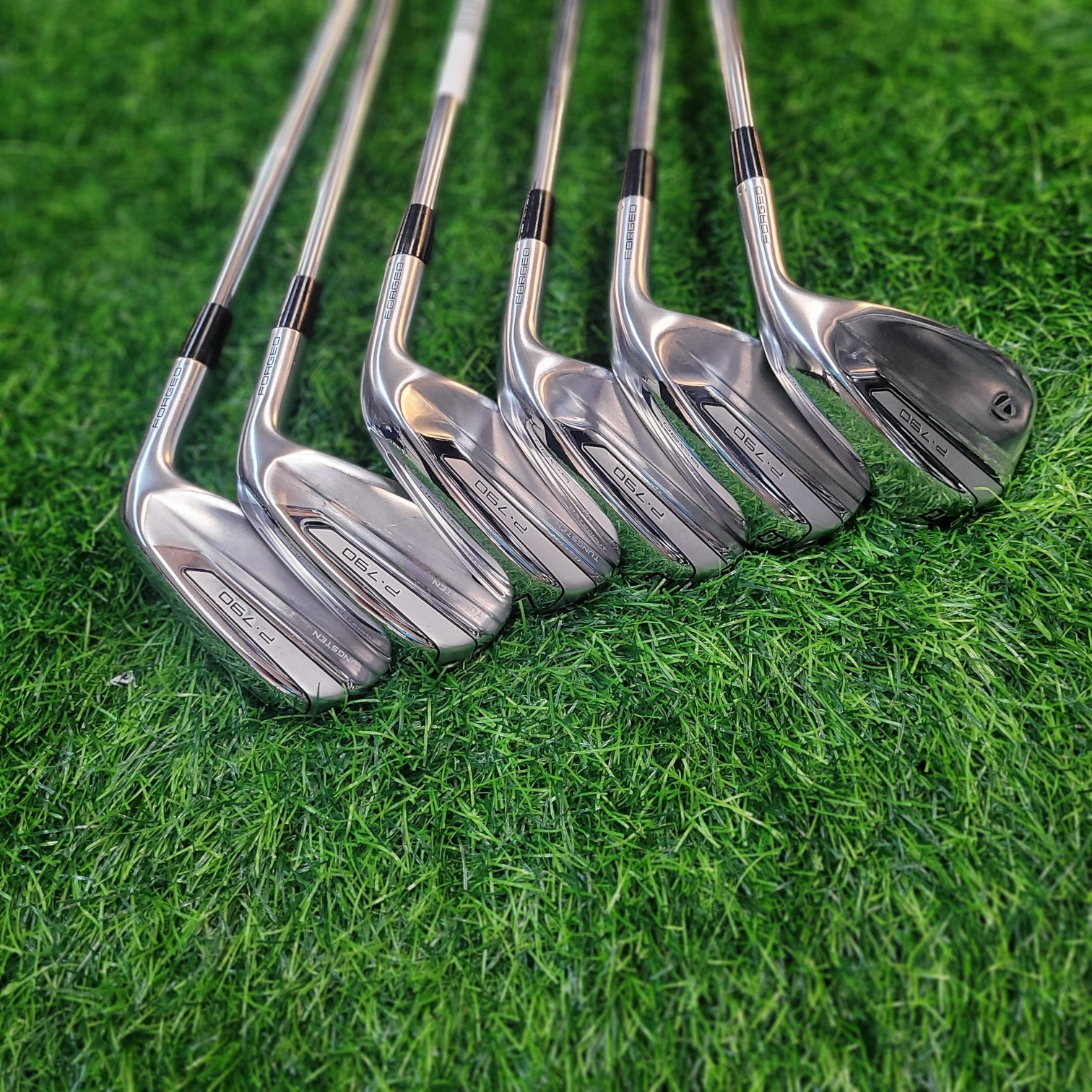 TaylorMade Iron Set / P790 (2019) / 6pcs / S