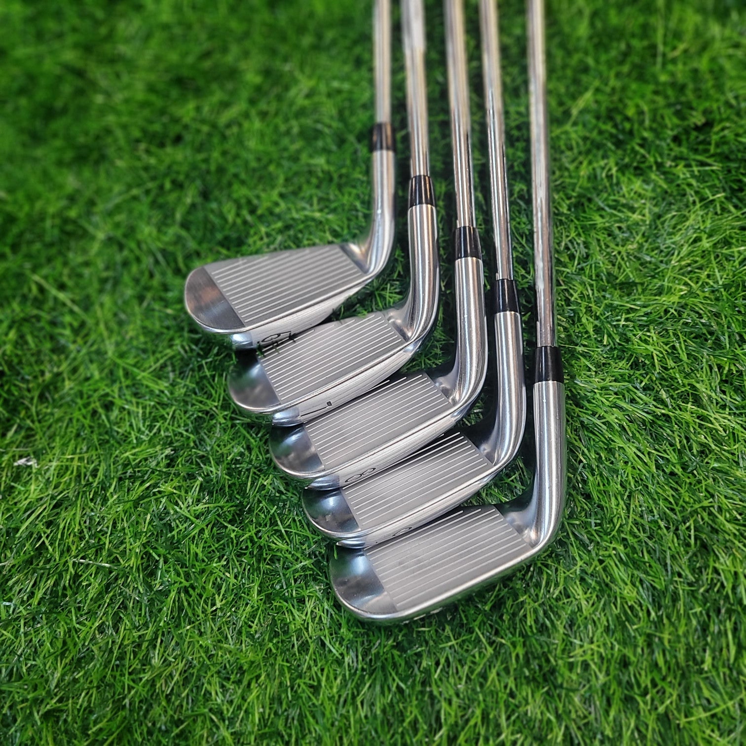 Titleist Iron Set / T200 / 5pcs / R