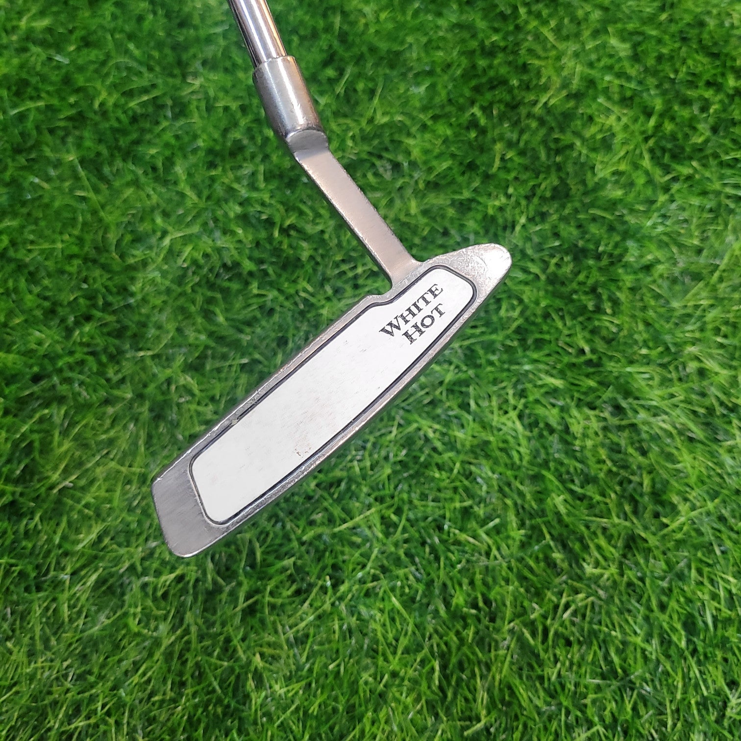 Odyssey Putter / White Hot #6 / 33" / Women