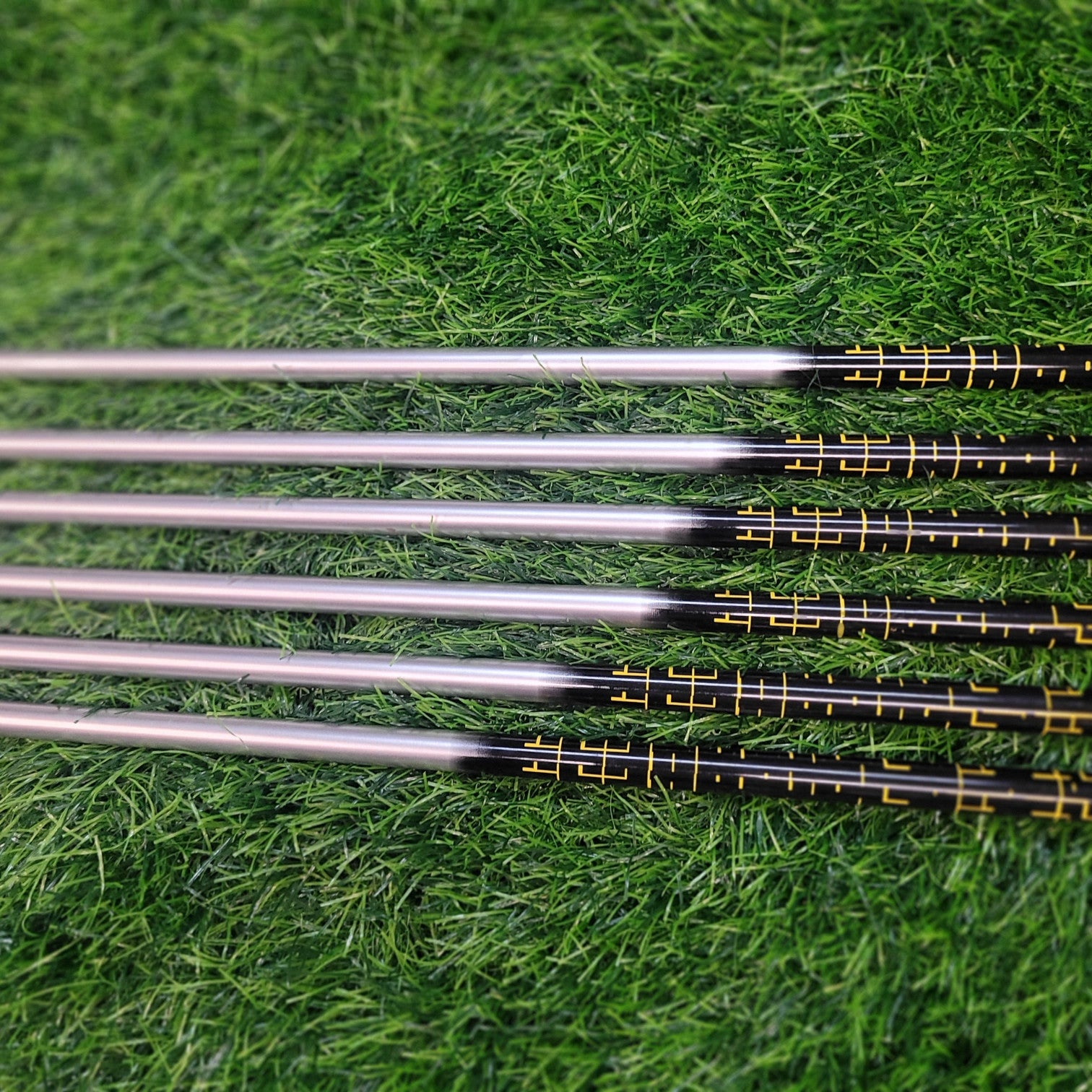 Honma Iron Set / Be ZEAL 525 / 6pcs / R