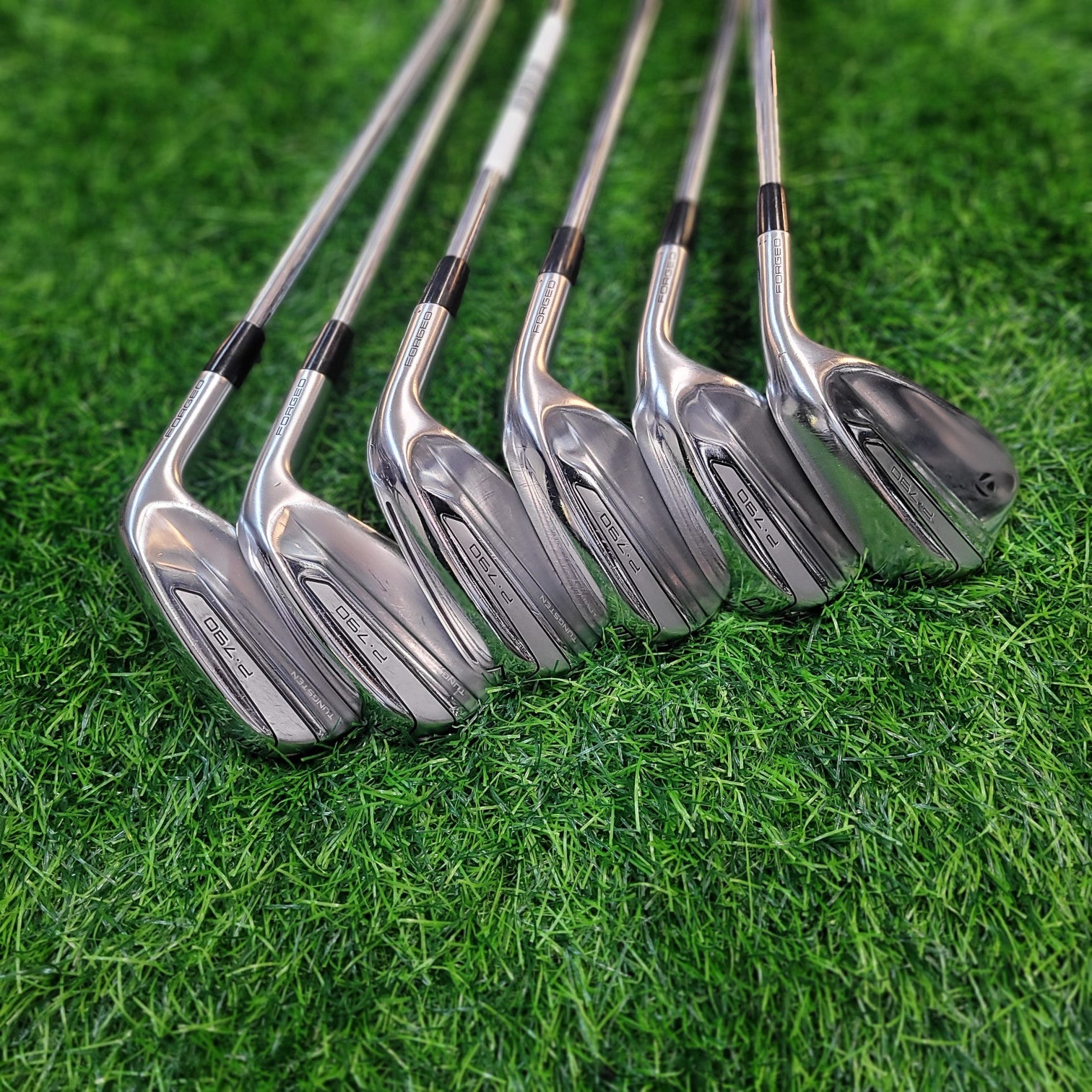 TaylorMade Iron Set / P790 (2019) / 6pcs / S
