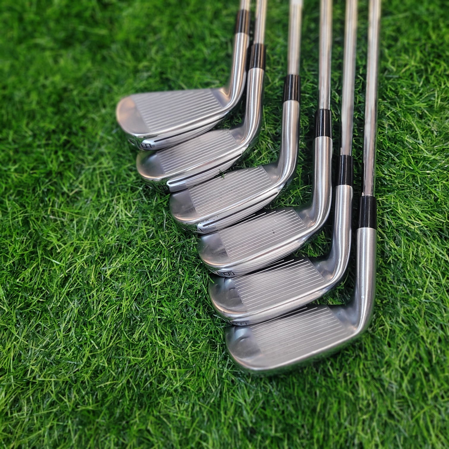 TaylorMade Iron Set / P790 (2019) / 6pcs / S