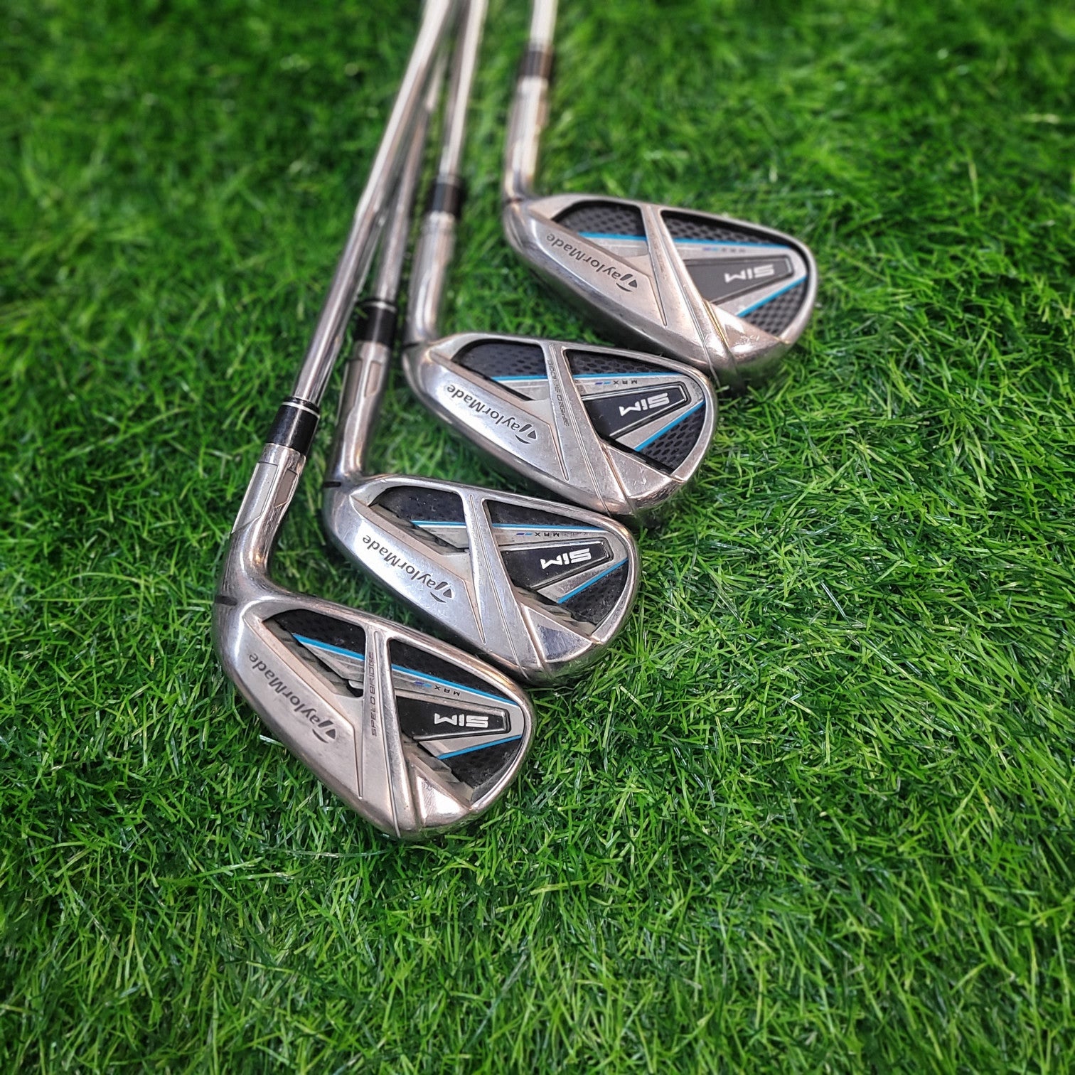TaylorMade Iron Set / SIM MAX / 8pcs / R