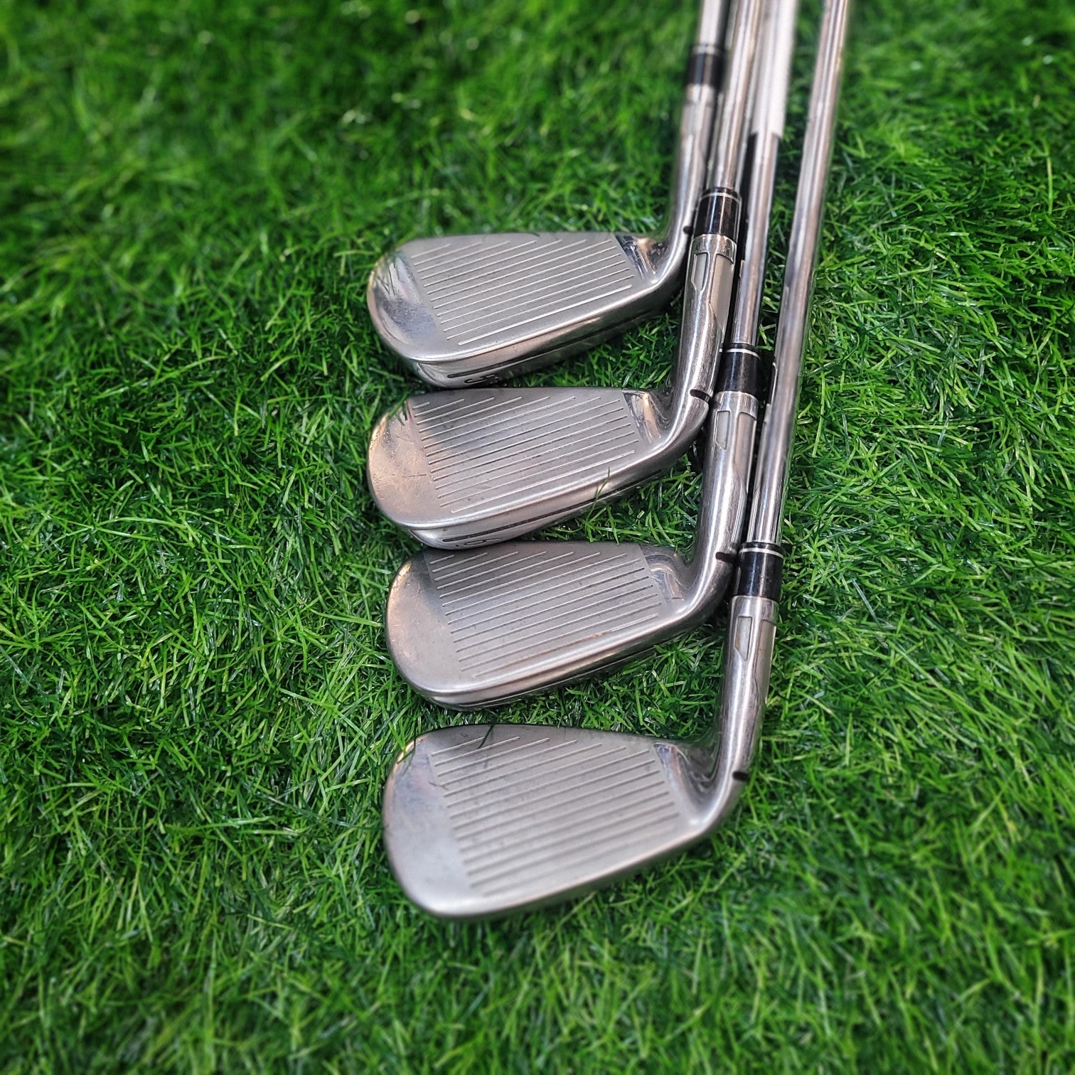 TaylorMade Iron Set / SIM MAX / 8pcs / R