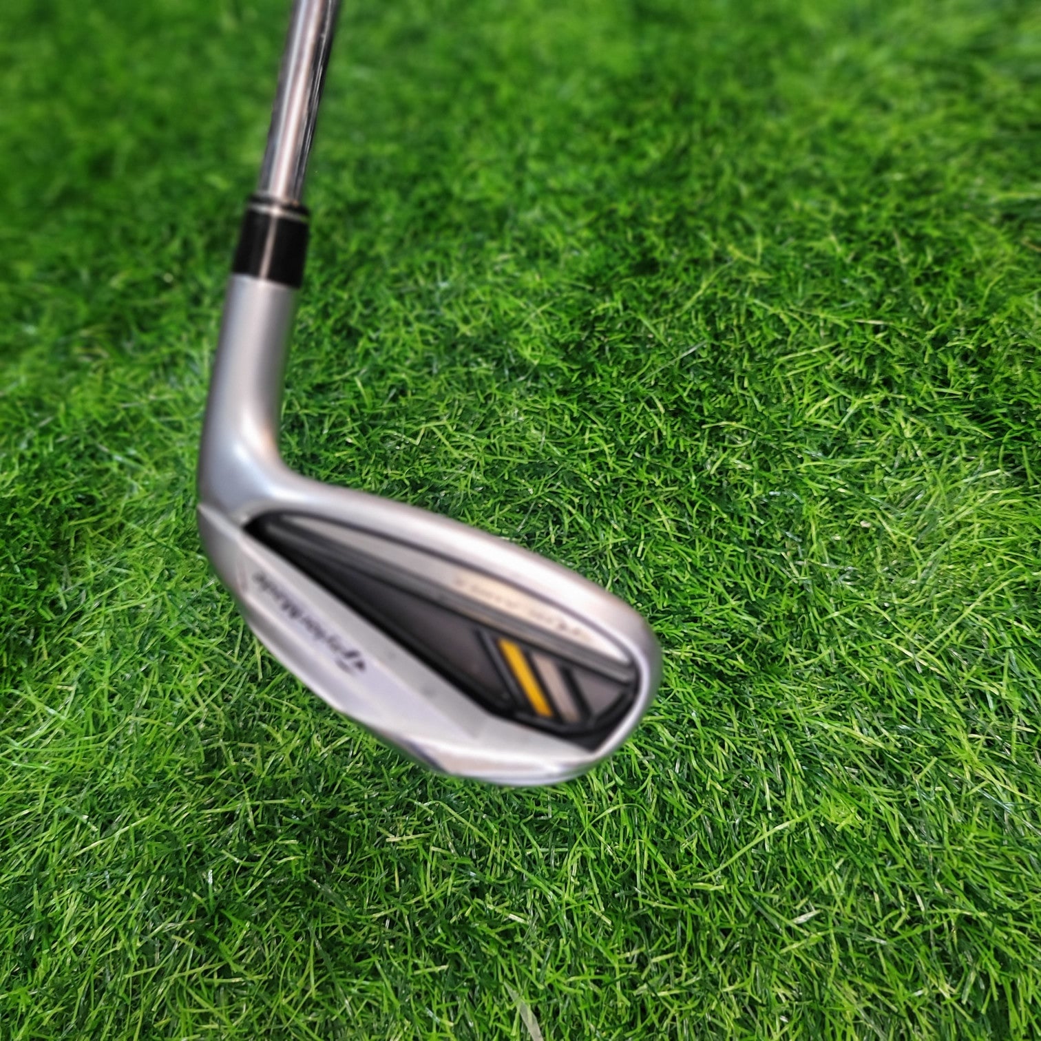 TaylorMade Etc / #8 Single Iron / R