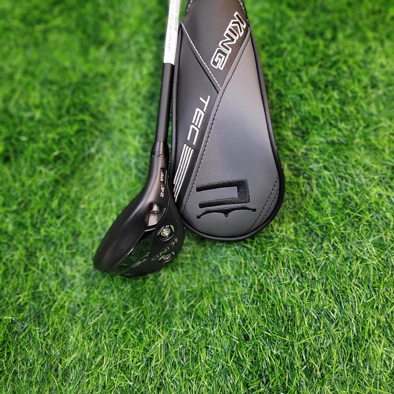 Cobra Hybrid / KING TECH / 5H / 24.0 / R (Like new)
