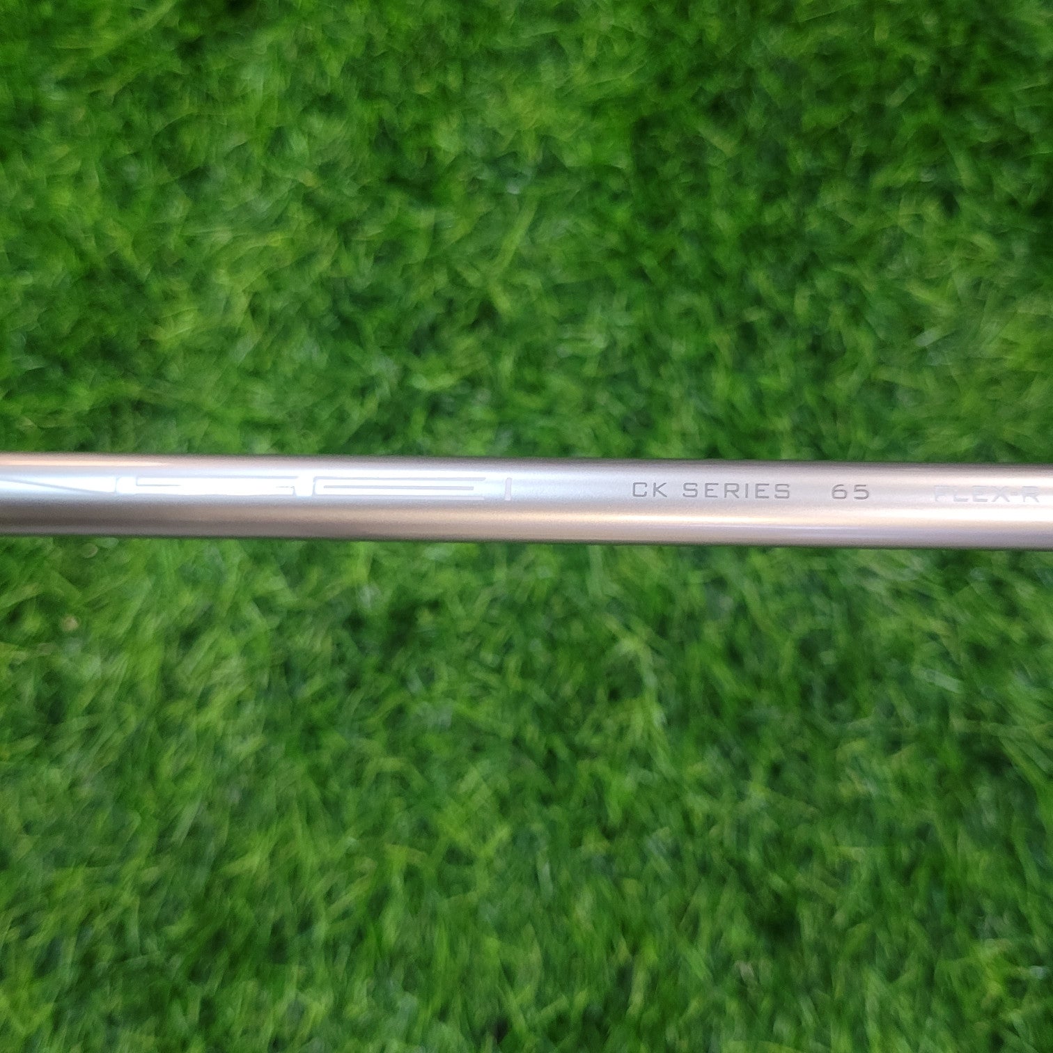 TaylorMade Driver / SIM / 9.0 / R