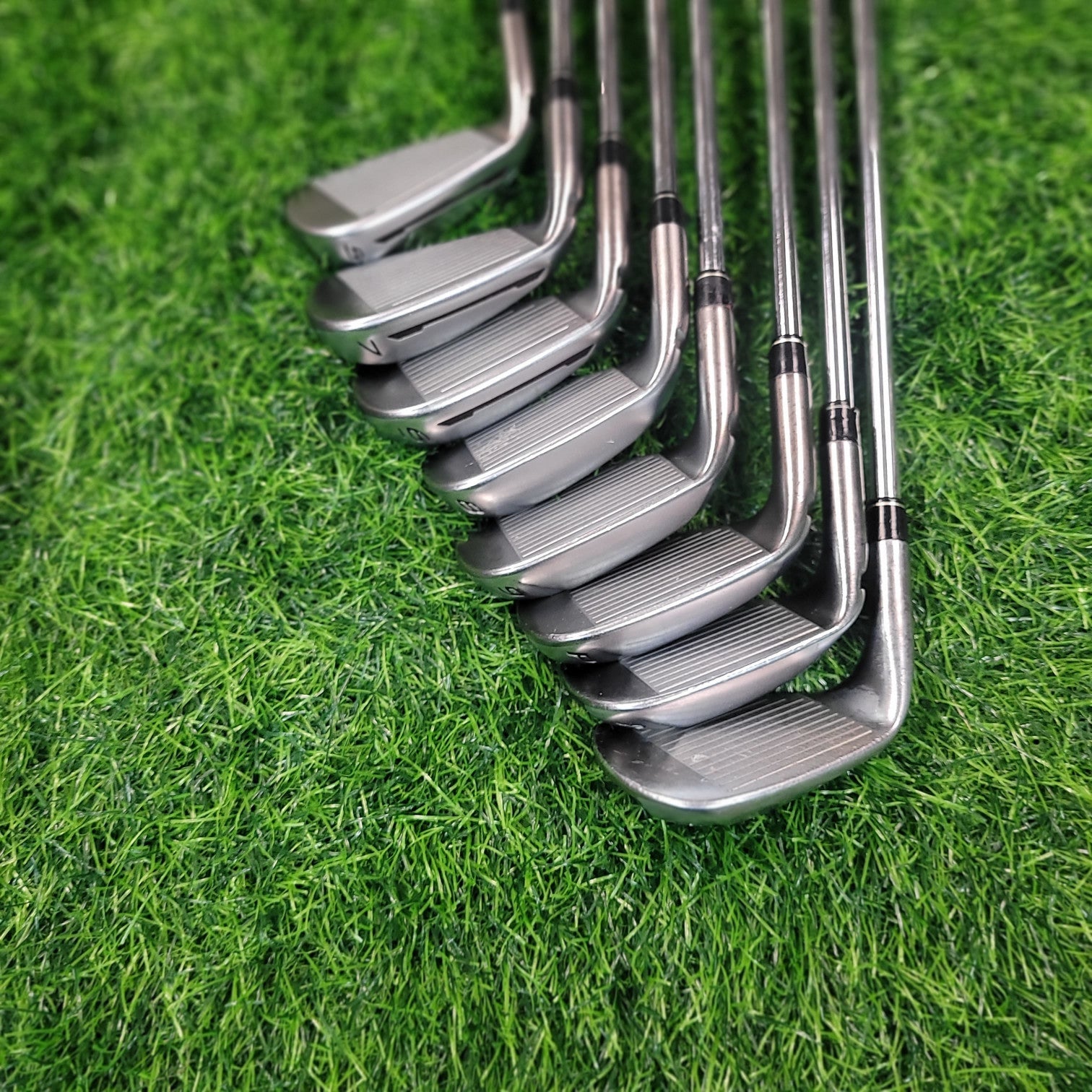 TaylorMade Iron Set / SpeedBlade / 8pcs / R