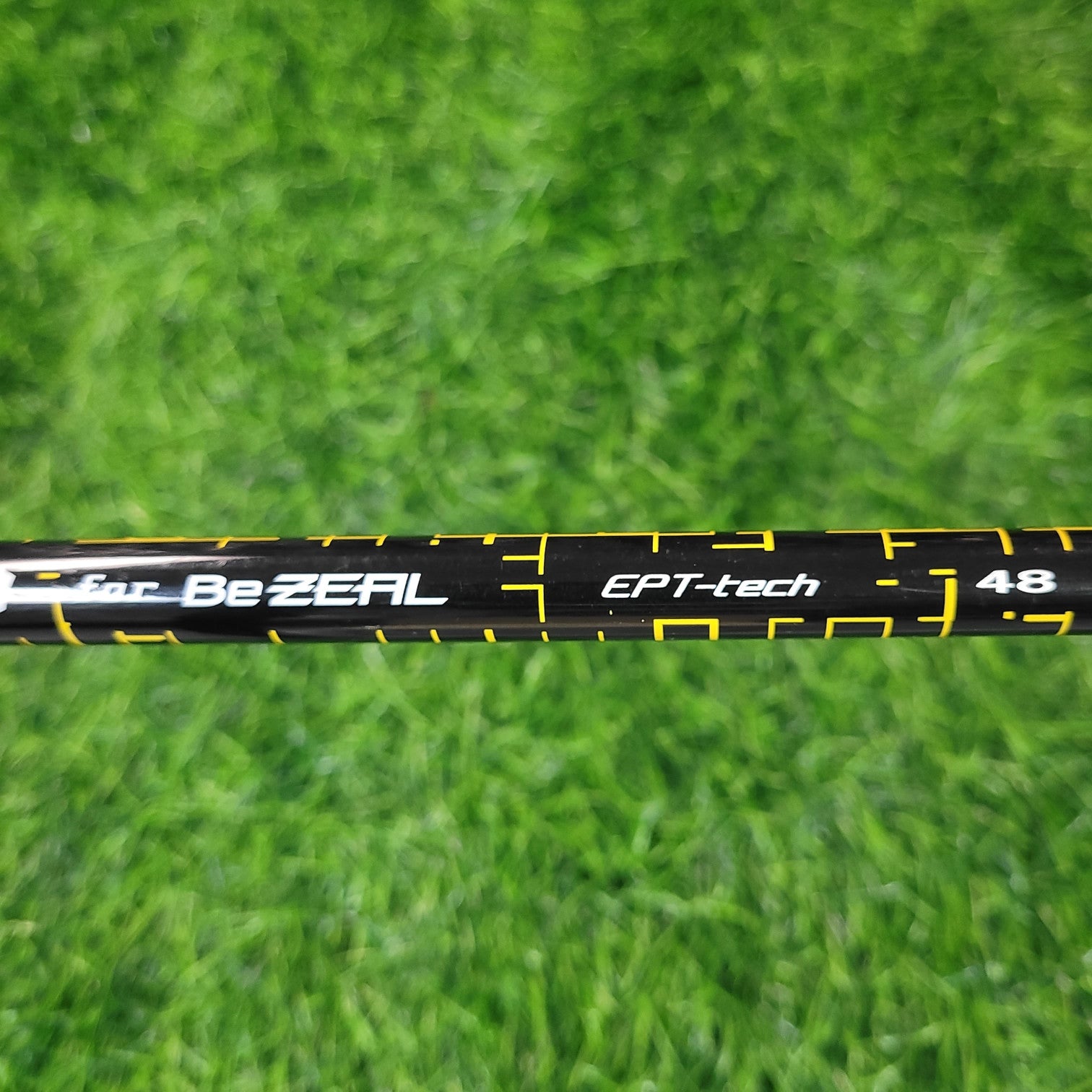 Honma Hybrid / Be ZEAL 525 / 22° /  R