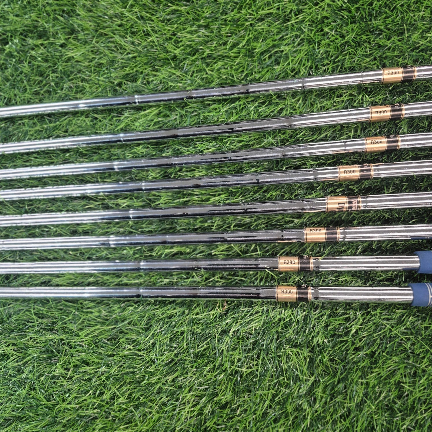 Titleist Iron Set / 990 DCI / 8pcs / R