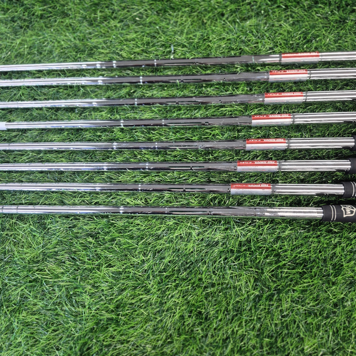 Wilson Iron Set / D200 / 8pcs / Lefty / R