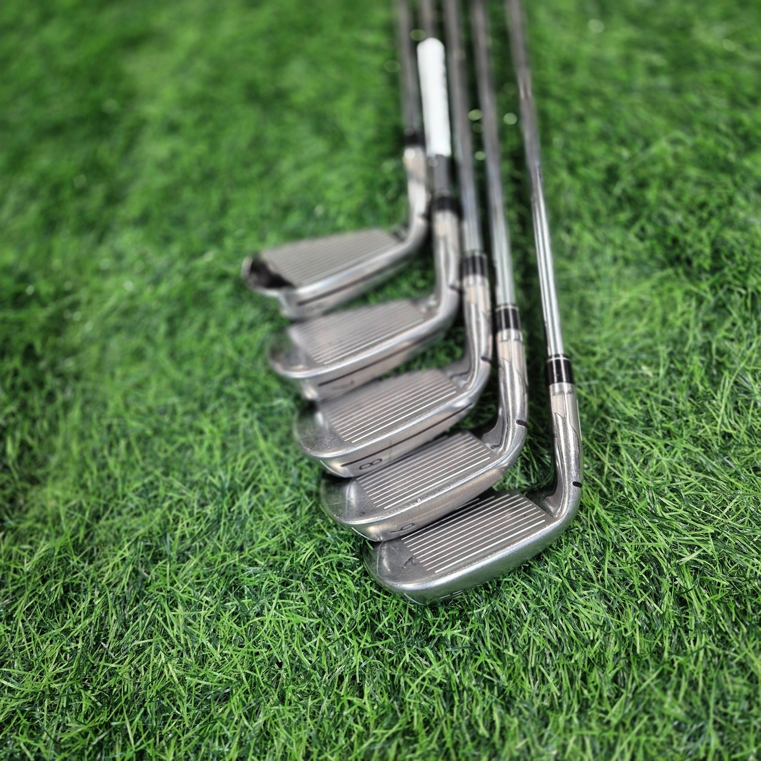 TaylorMade Iron Set / SIM Max / 5pcs / R