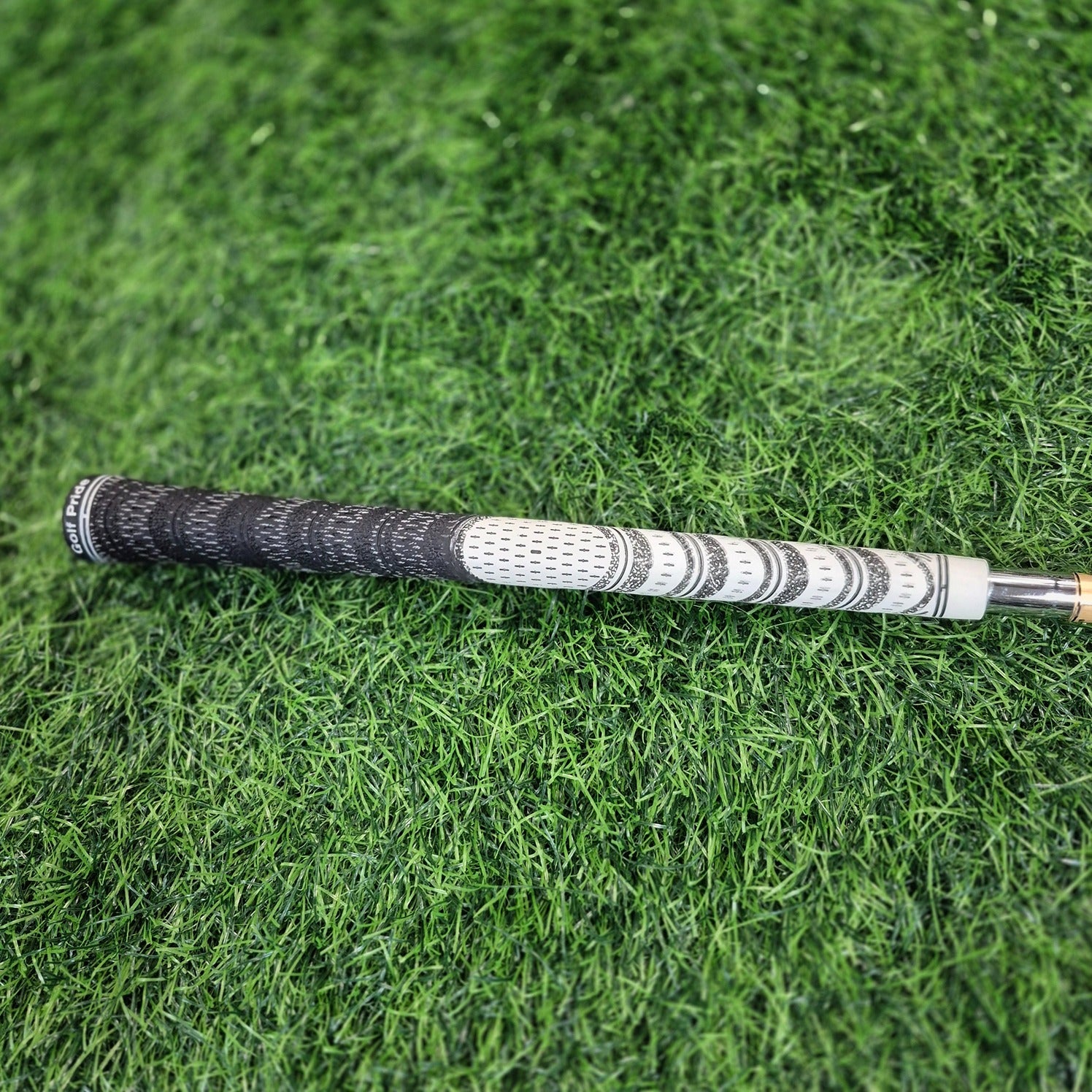 Cleveland Wedge / TOUR ACTION 588 RTG / 56°