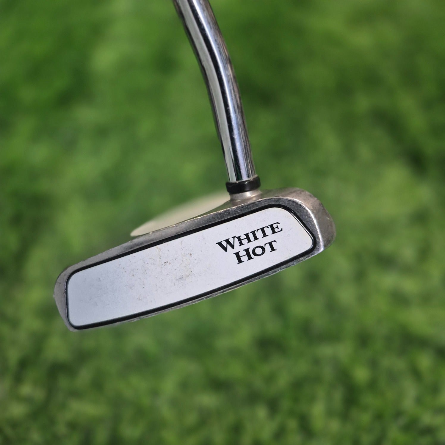 Odyssey Putter / White Hot 2-ball / 35"